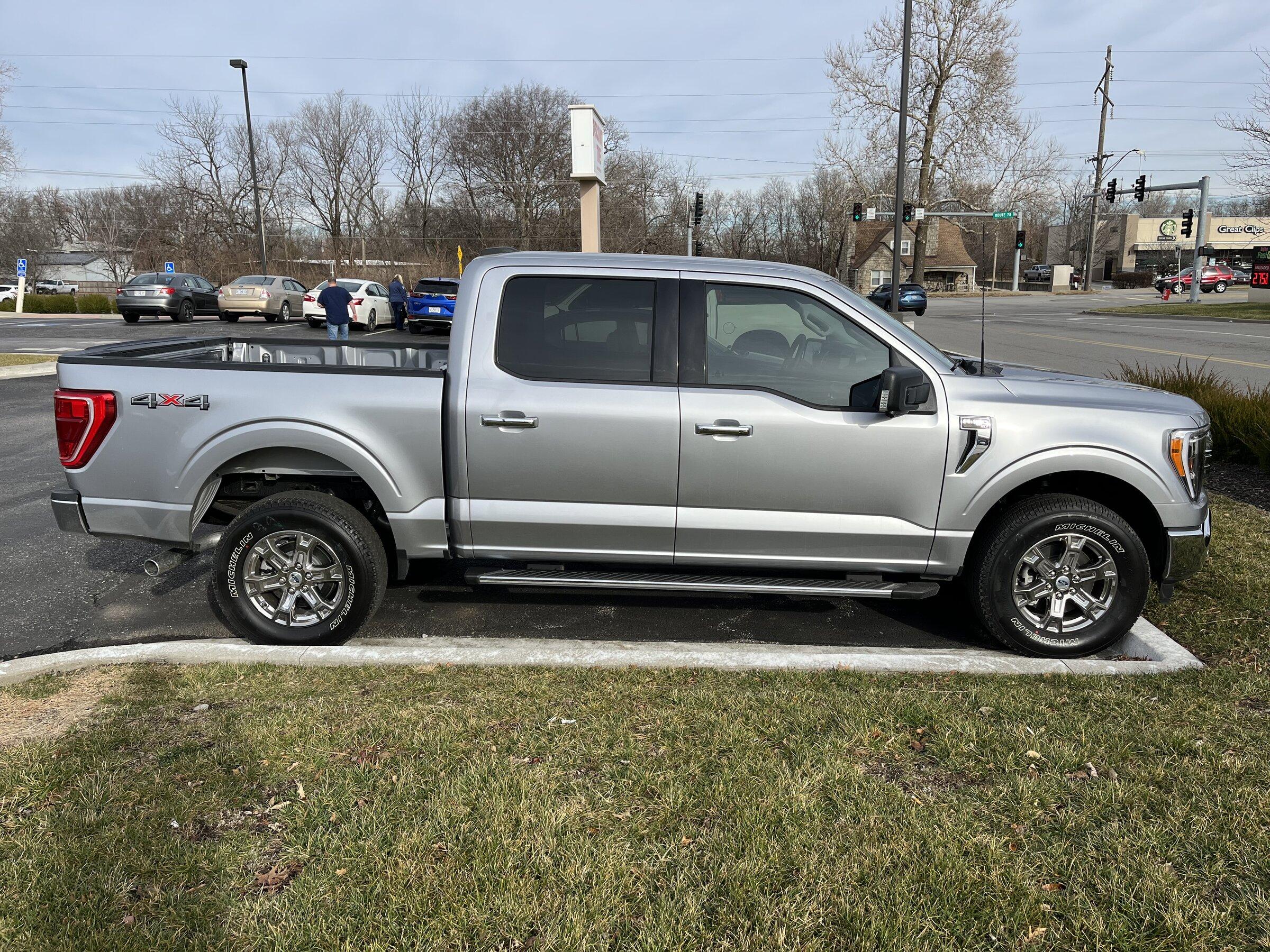 Ford F-150 Lightning Factory Wheels with Aftermarket Tire Thread 95C81F6F-01B0-48DB-9F40-4488440E51F3