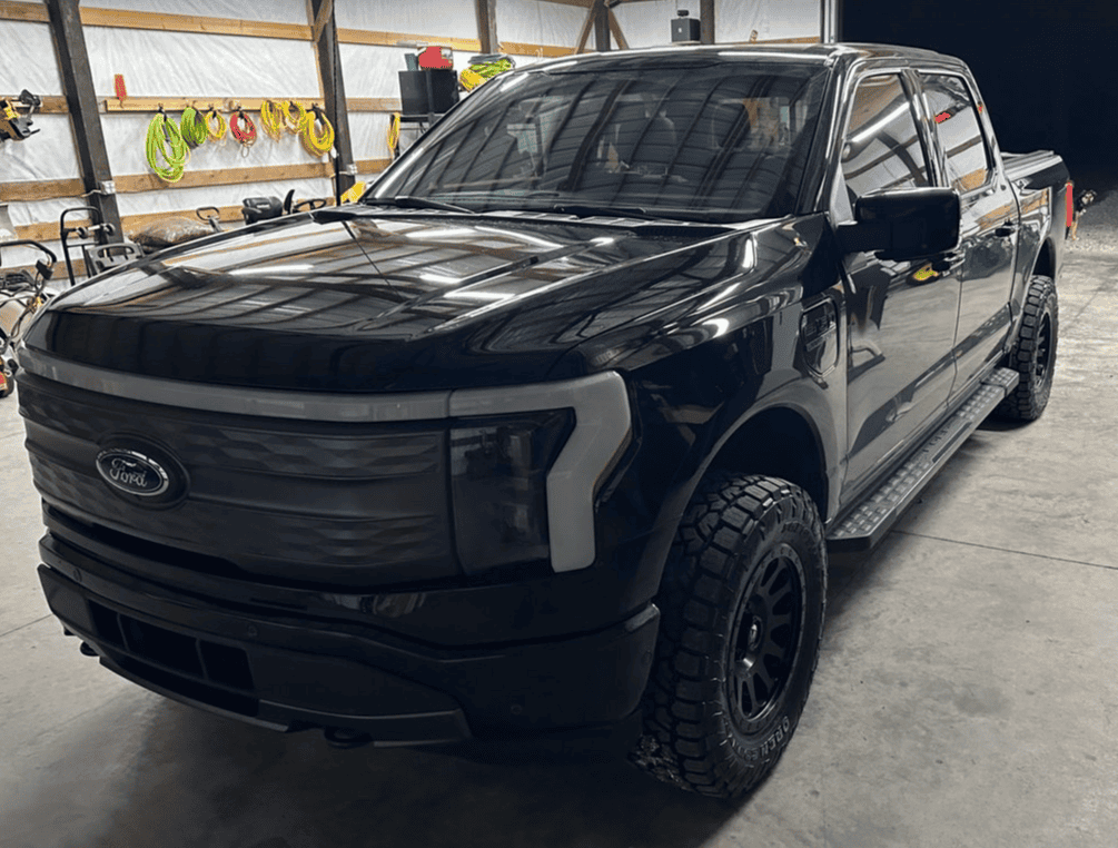 Ford F-150 Lightning 2" Level, Fuel Vector Wheels a2.PNG