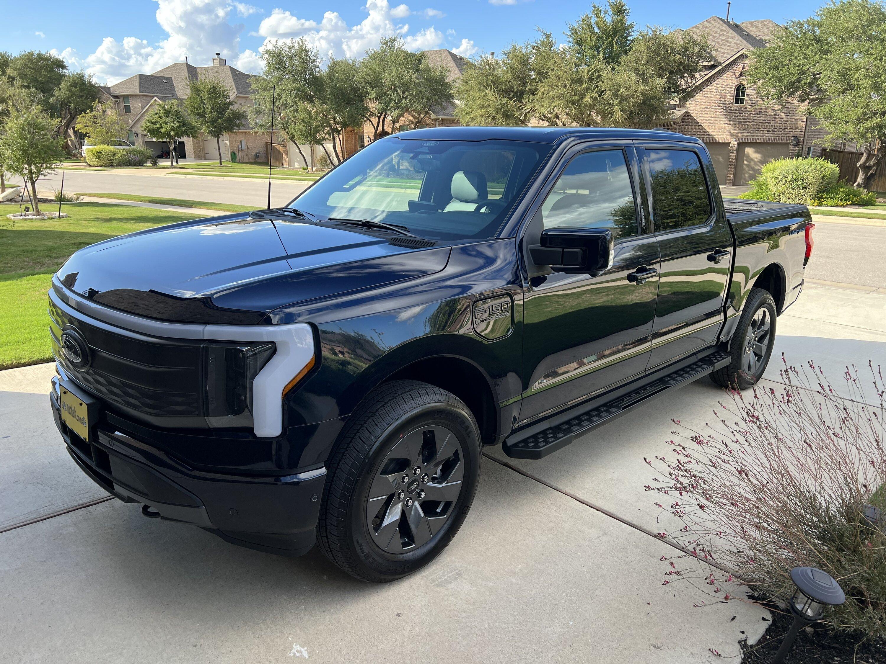 Ford F-150 Lightning ✅ 7/25 Lightning Build Week Group A652C5A5-D746-4102-9907-7B520D66EF1D