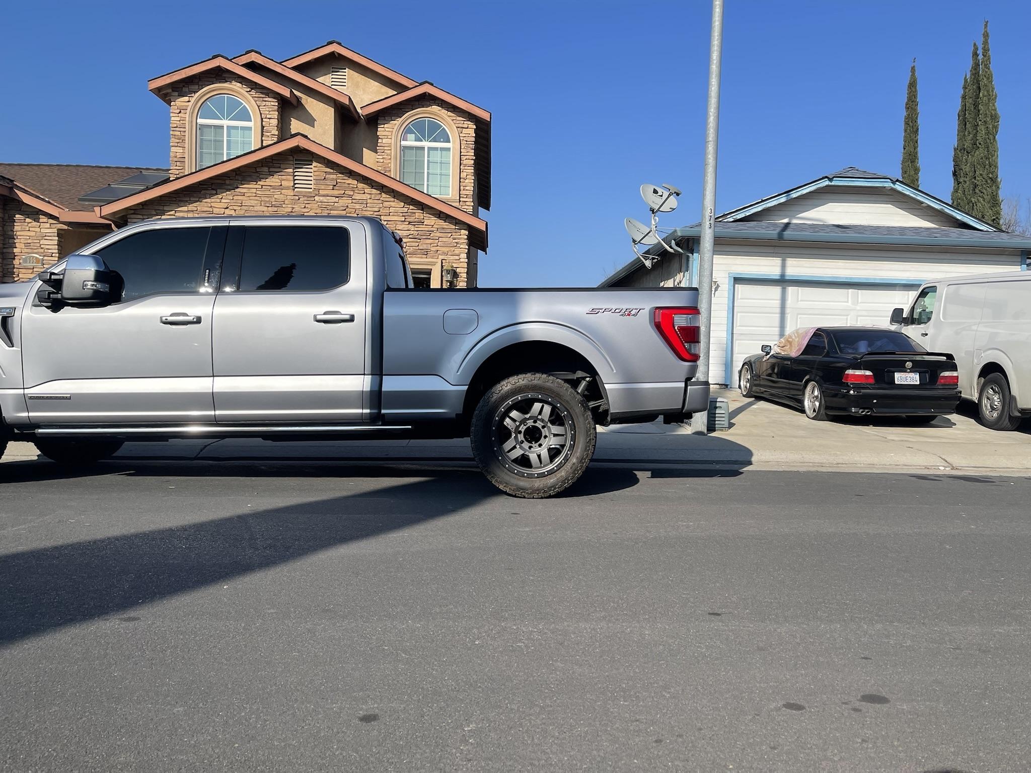 Ford F-150 Lightning Gunmetal/ Anthracite wheels on Iconic Silver? A7BCB3CA-47C7-4FFC-A54A-F992C5BC7063