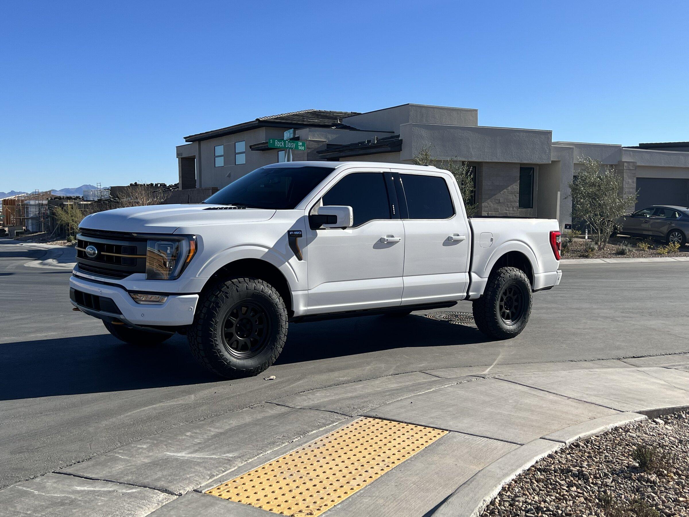 Ford F-150 Lightning Bilstein 8112 coilovers and 5160Rear shocks A8AB19C8-8A0E-4F4F-A628-6734B0EF8969