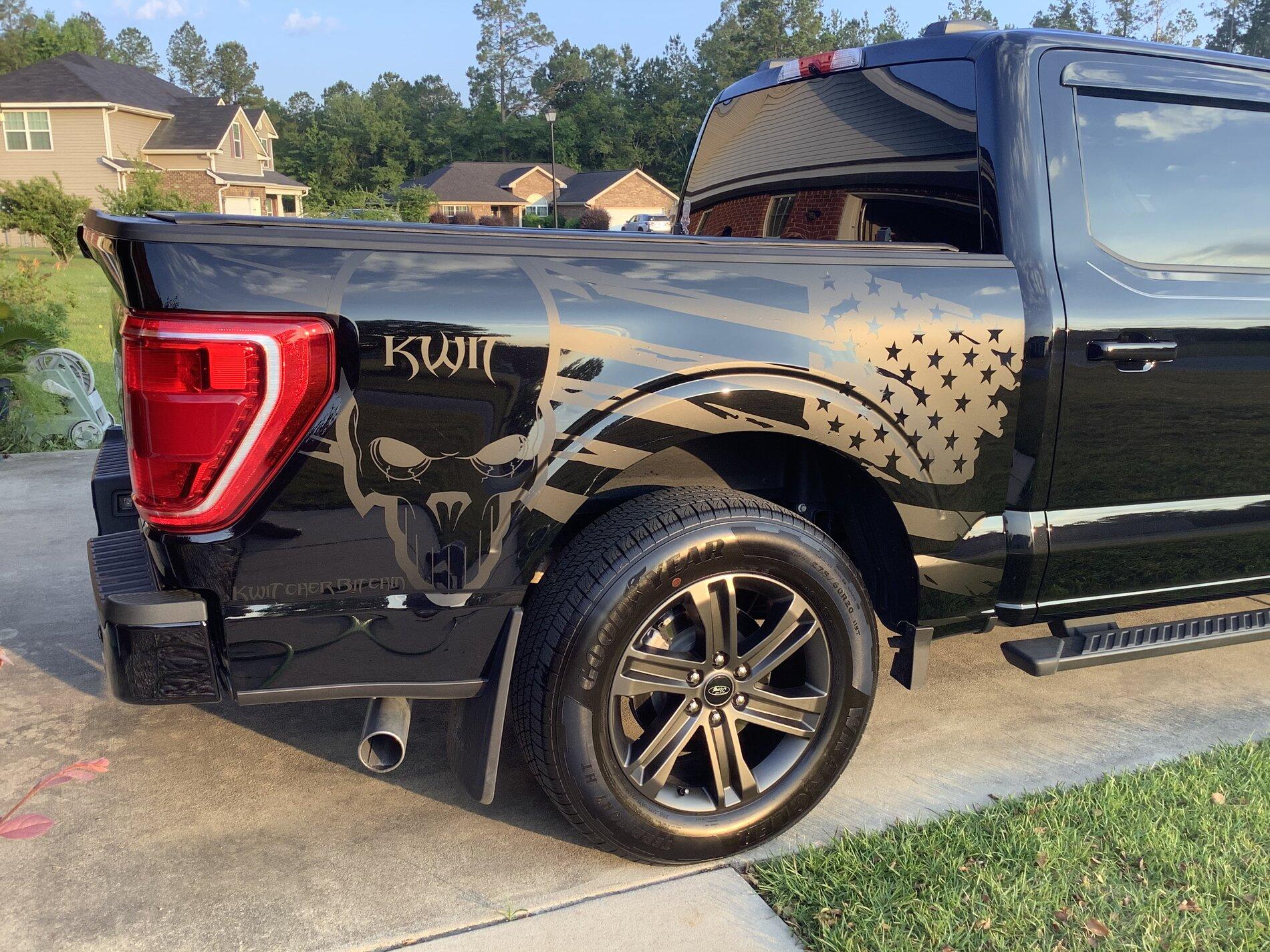 Ford F-150 Lightning Finally Airbrushed Taillights and Badges aea226b5-7f29-457d-b2b9-2dde7f048106-jpe