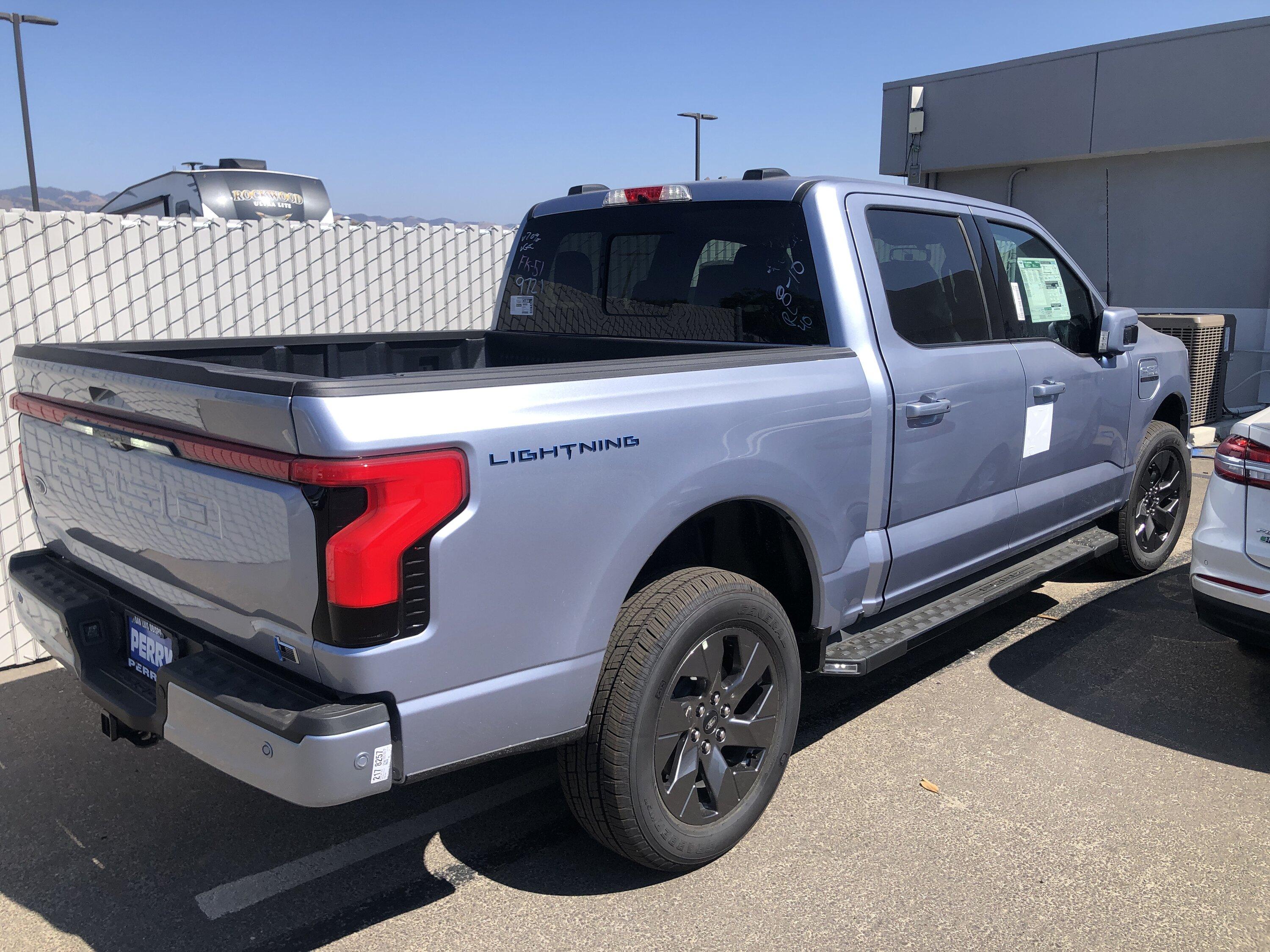 Ford F-150 Lightning ✅ 8/1 Lightning Build Week Group AFD9552A-5CDD-4C43-9503-26A94A62920C