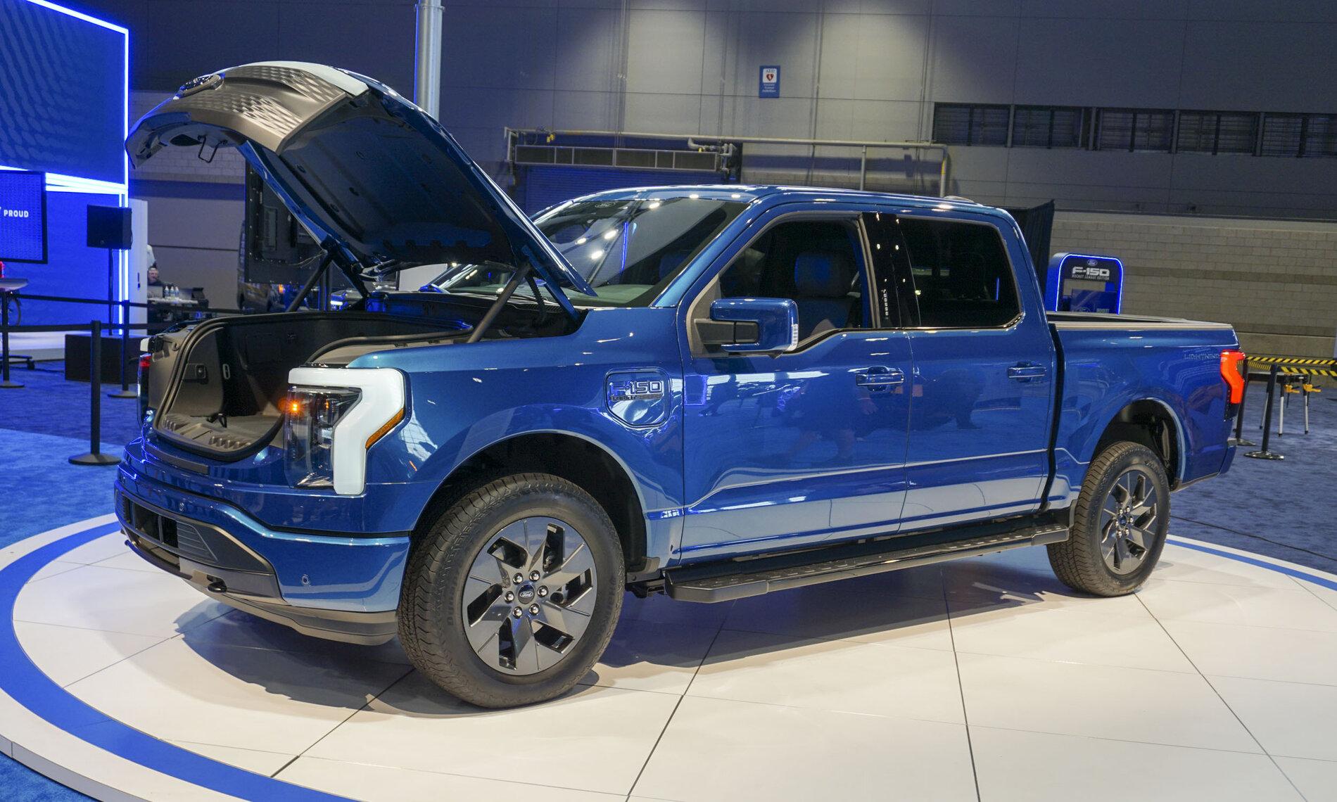 Ford F-150 Lightning ATLAS BLUE F-150 Lightning Photos & Club Atlas Blue F150 Lightning Lariat EV Pickup Chicago Auto Show 2