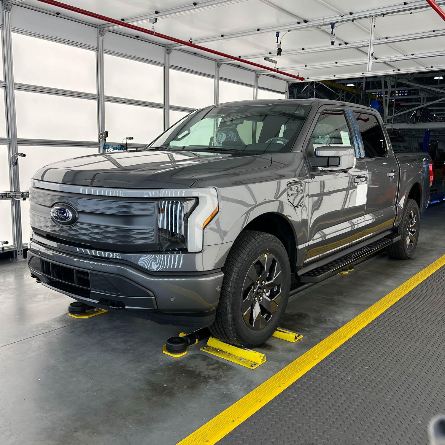 Ford F-150 Lightning ✅ 8/15/22 Lightning Build Week Group B8FCF656-531D-4457-9478-FEBE6AEA669D