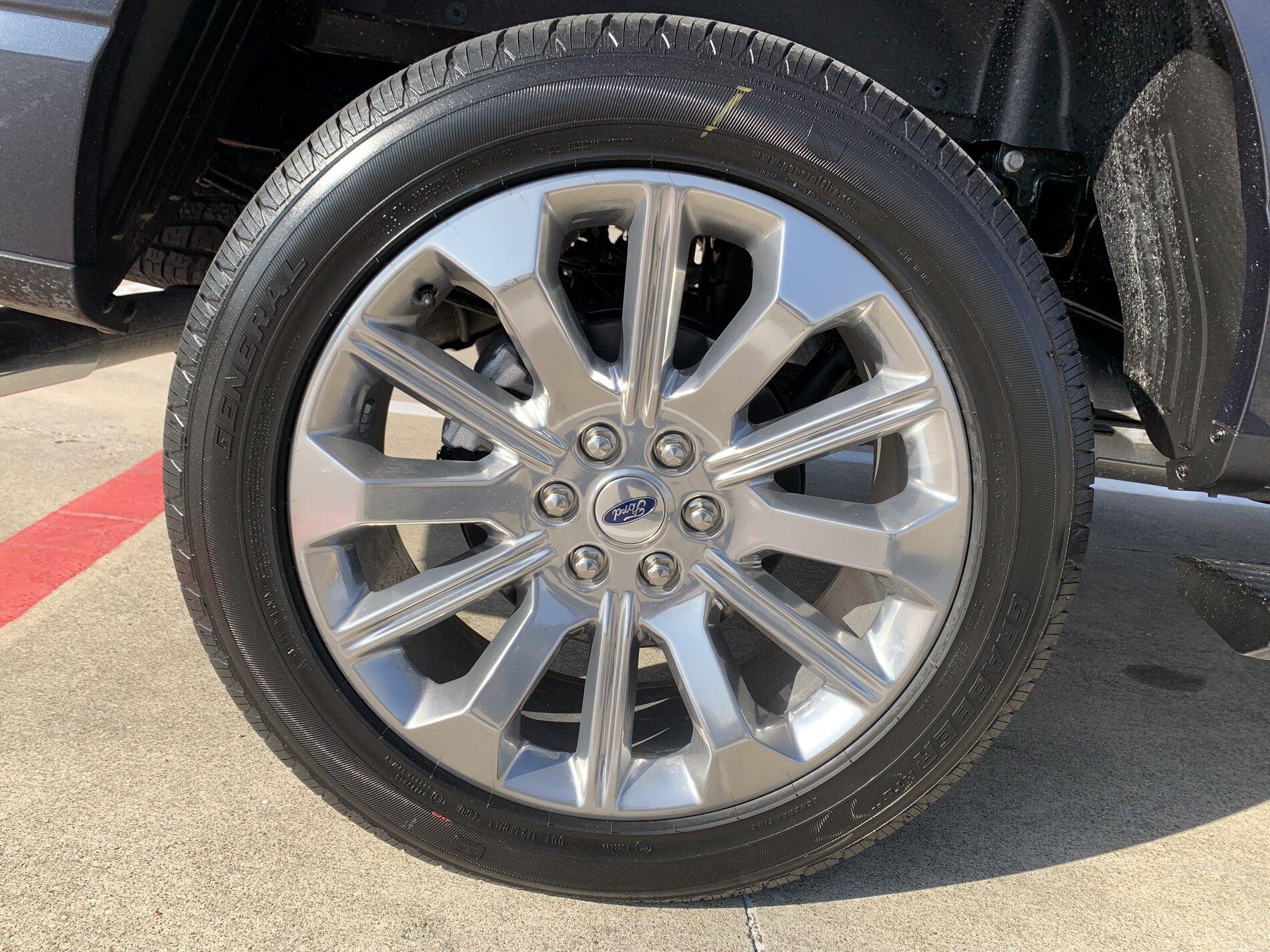 Ford F-150 Lightning What brand and model tire comes on the Limited? B9459984-2F05-4F17-BE55-142CF0CEBB29