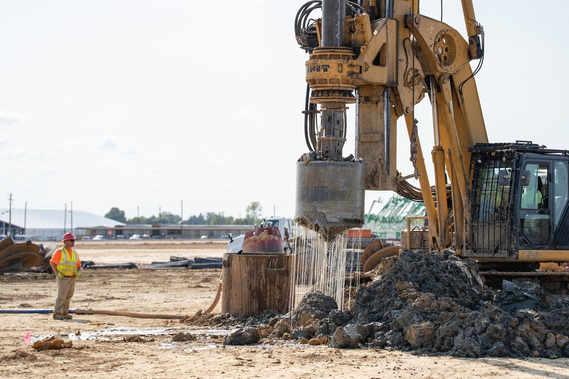 Ford F-150 Lightning Ford BlueOval City Breaks Ground -- Future Home of All-New Revolutionary Electric Truck and Advanced Batteries blueoval-city-breaks-ground_06-