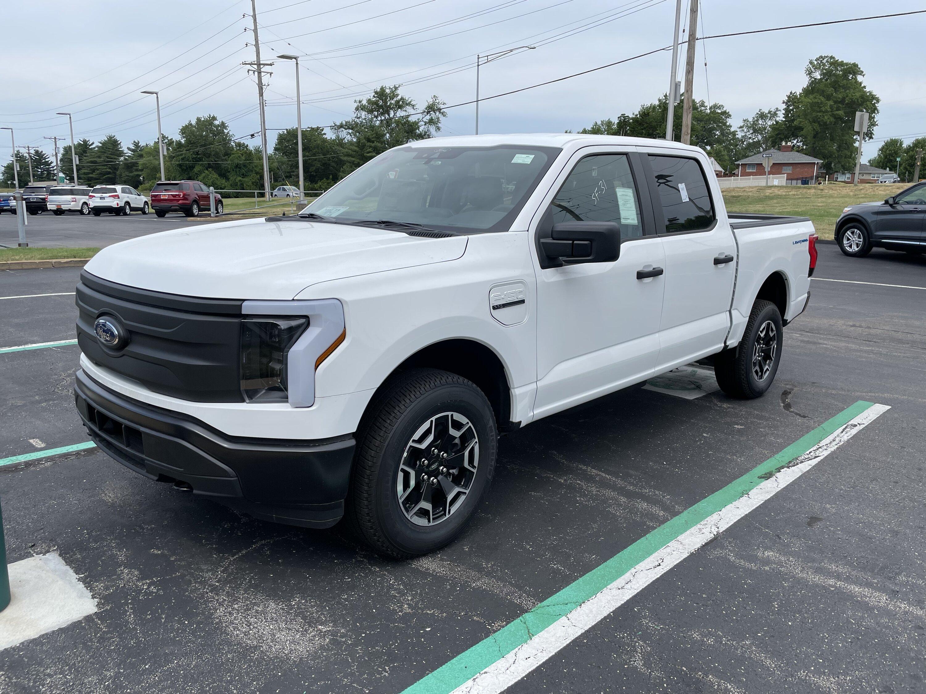 Ford F-150 Lightning OXFORD WHITE F-150 Lightning Photos & Club C51C7BCC-C4F1-4EDC-A7BD-6F5CA9E2D32C