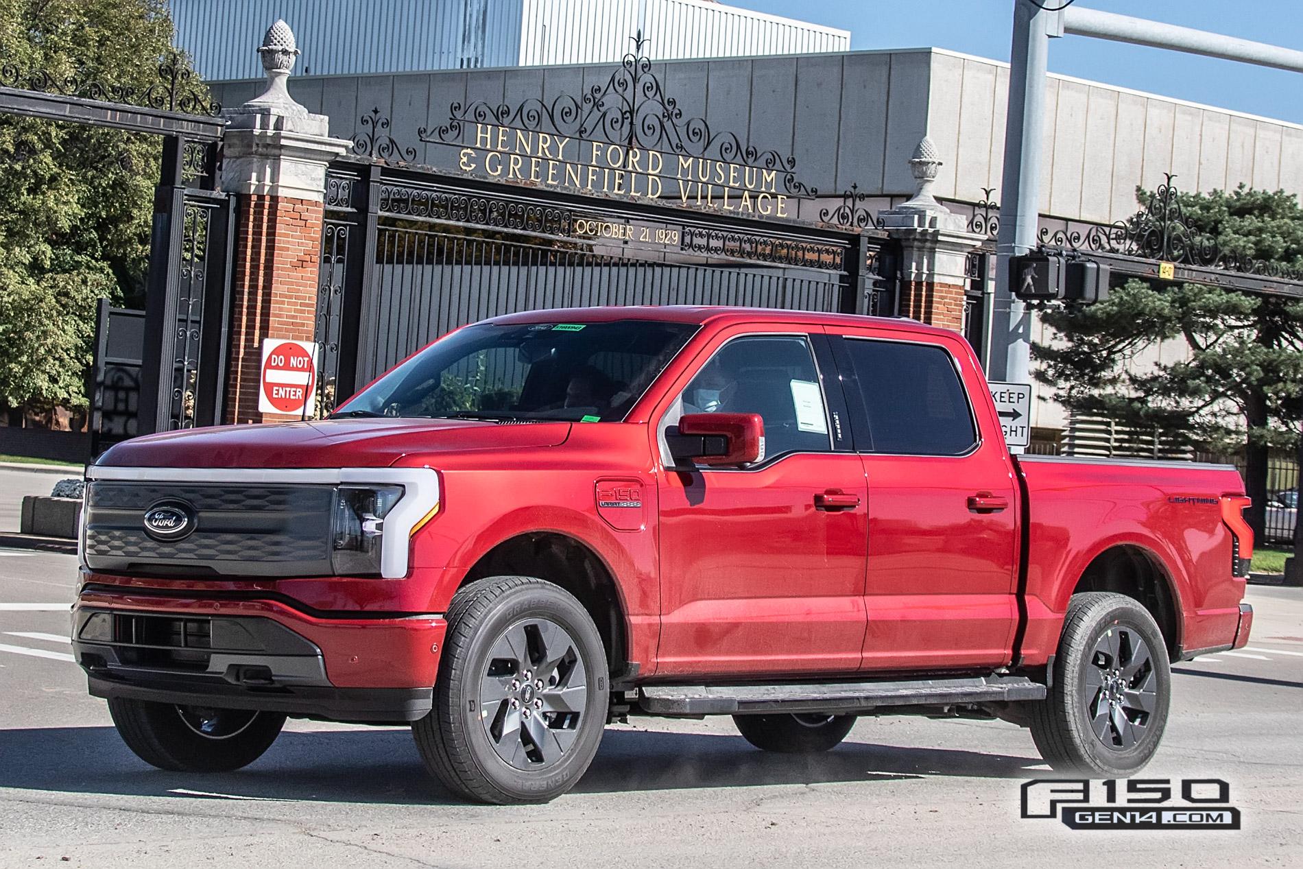 Ford F-150 Lightning RAPID RED F-150 Lightning Photos & Club d-2022-f150-lightning-lariat-ev-pickup-truck-4-