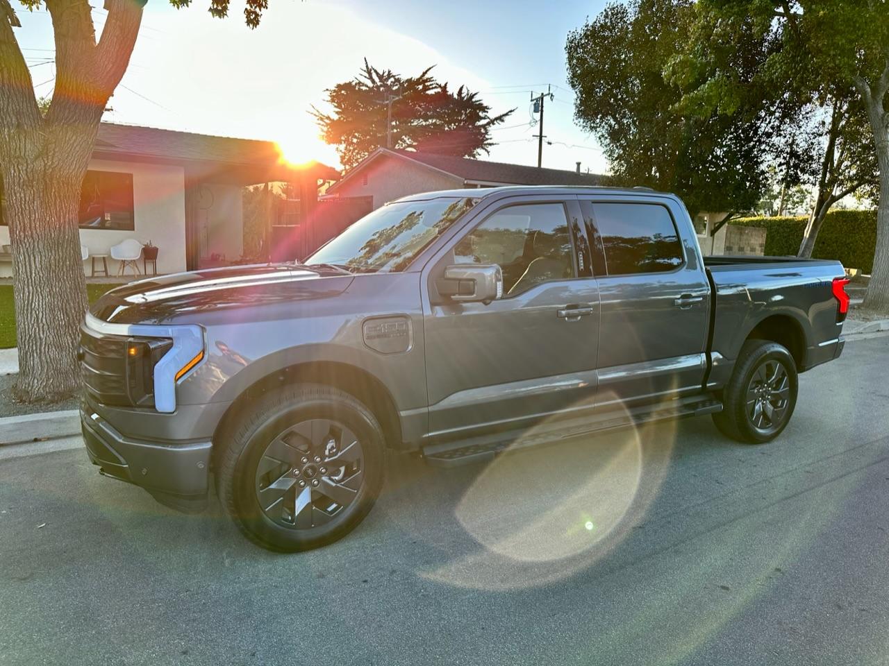 Ford F-150 Lightning ✅ 8/15/22 Lightning Build Week Group D526D222-61D0-4ADA-A3DE-58EA5FA5C645