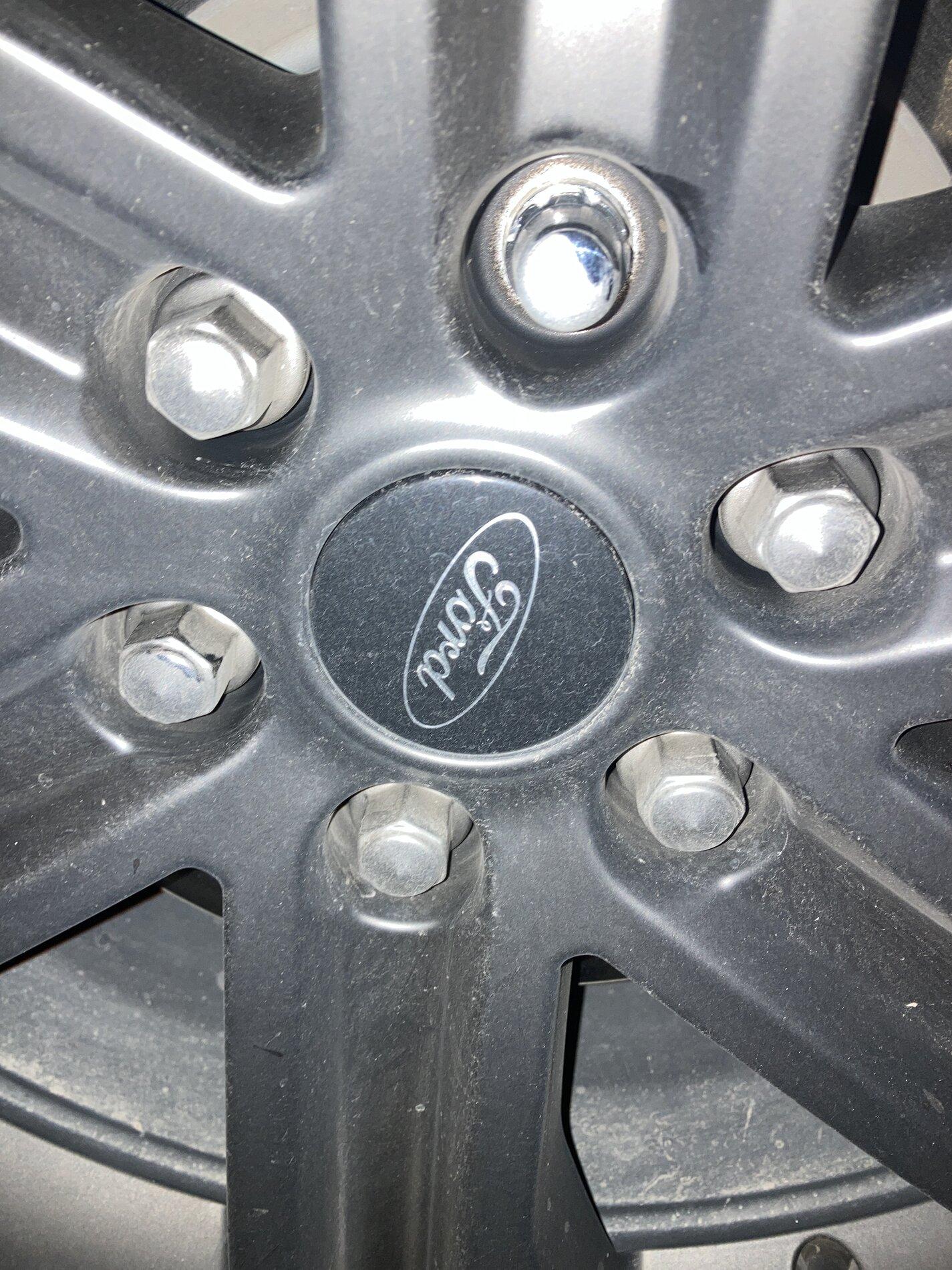 Ford F-150 Lightning Unable to find wheel lock for 2021 Platinum wheels DD93459E-322B-4BDD-B79F-E82F510585CE