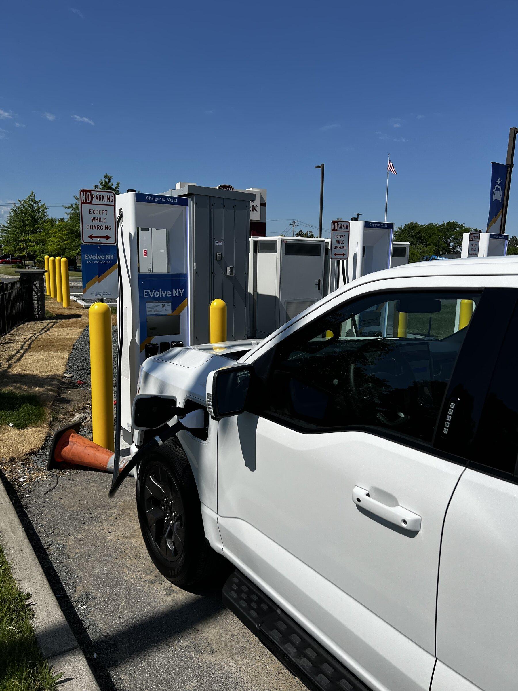 Ford F-150 Lightning Truck got delivered to my dealer 18 days early! Picking up tomorrow! DE8F472D-AC68-4338-BBE5-AA2D28244731