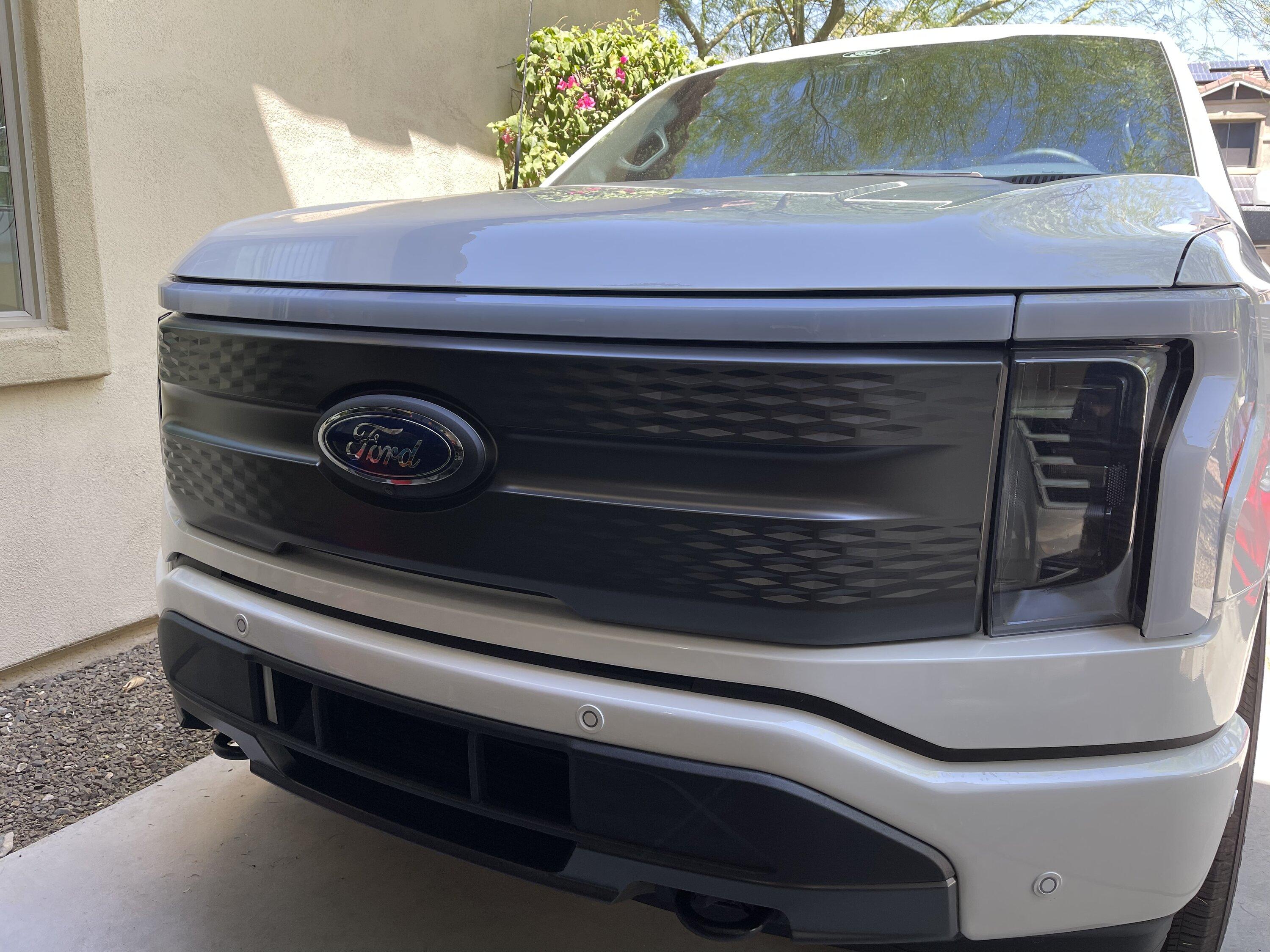 Ford F-150 Lightning Lariat Grille Losing paint!! RESOLVED! (Kinda) E2767771-9A00-4832-B0D9-0CB1A734586B