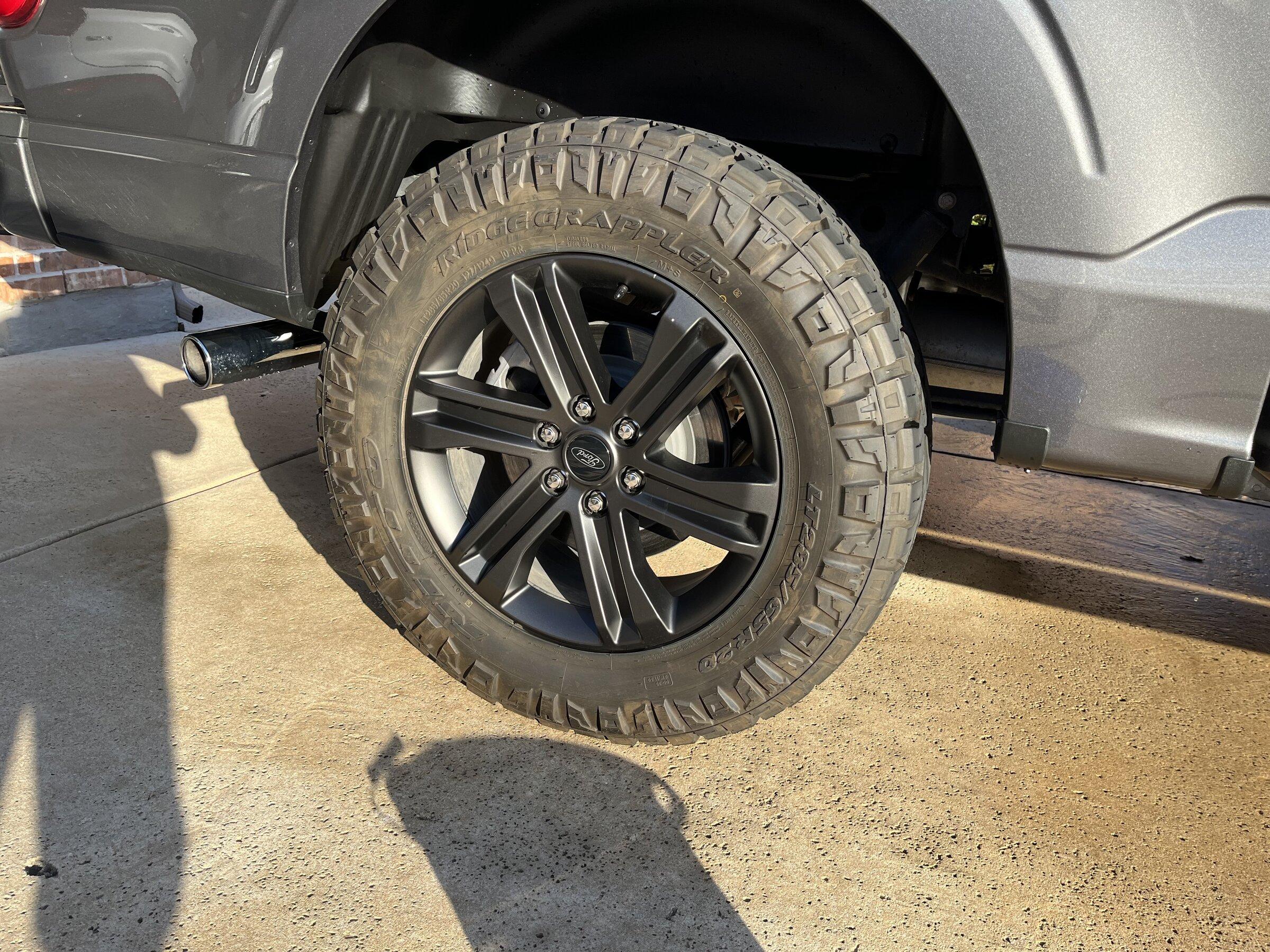 Ford F-150 Lightning Why did my tires turn bronze? E2FA7901-722C-4066-B192-49883C5958A7