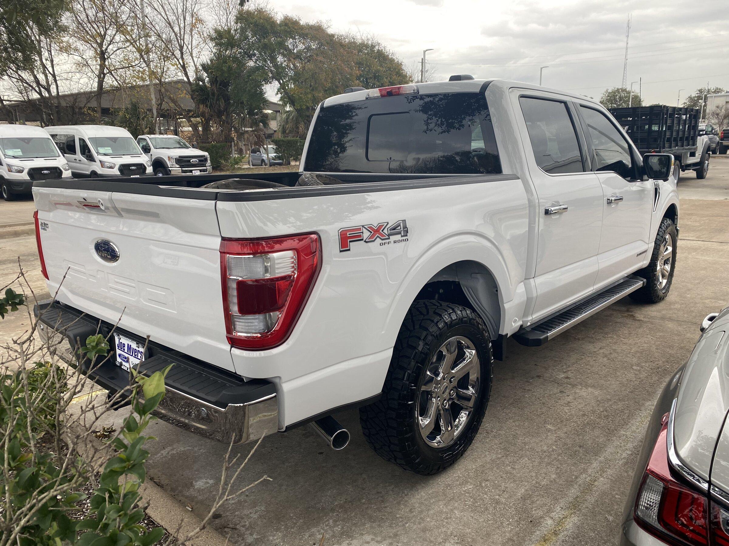 Ford F-150 Lightning Anyone put stock size Nitto tires on their factory 20" ? E32AE4D2-3B6D-4374-BF00-F1AA87FD8324