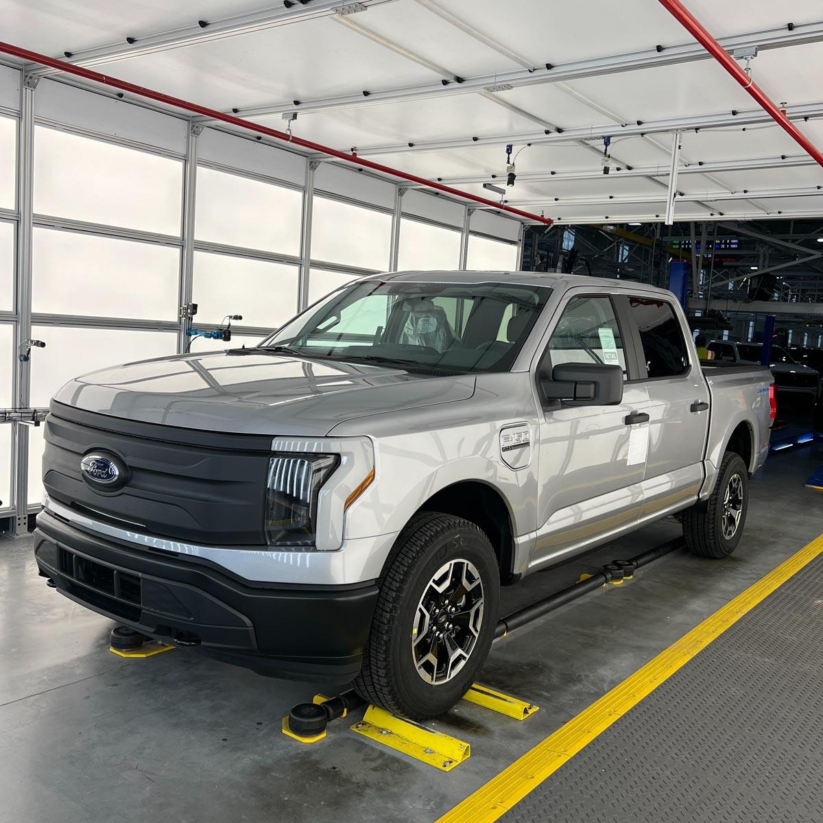 Ford F-150 Lightning ✅ 7/11/22 Lightning Build Week Group EFDC3DA0-013D-4822-B035-9C8E69B287F9