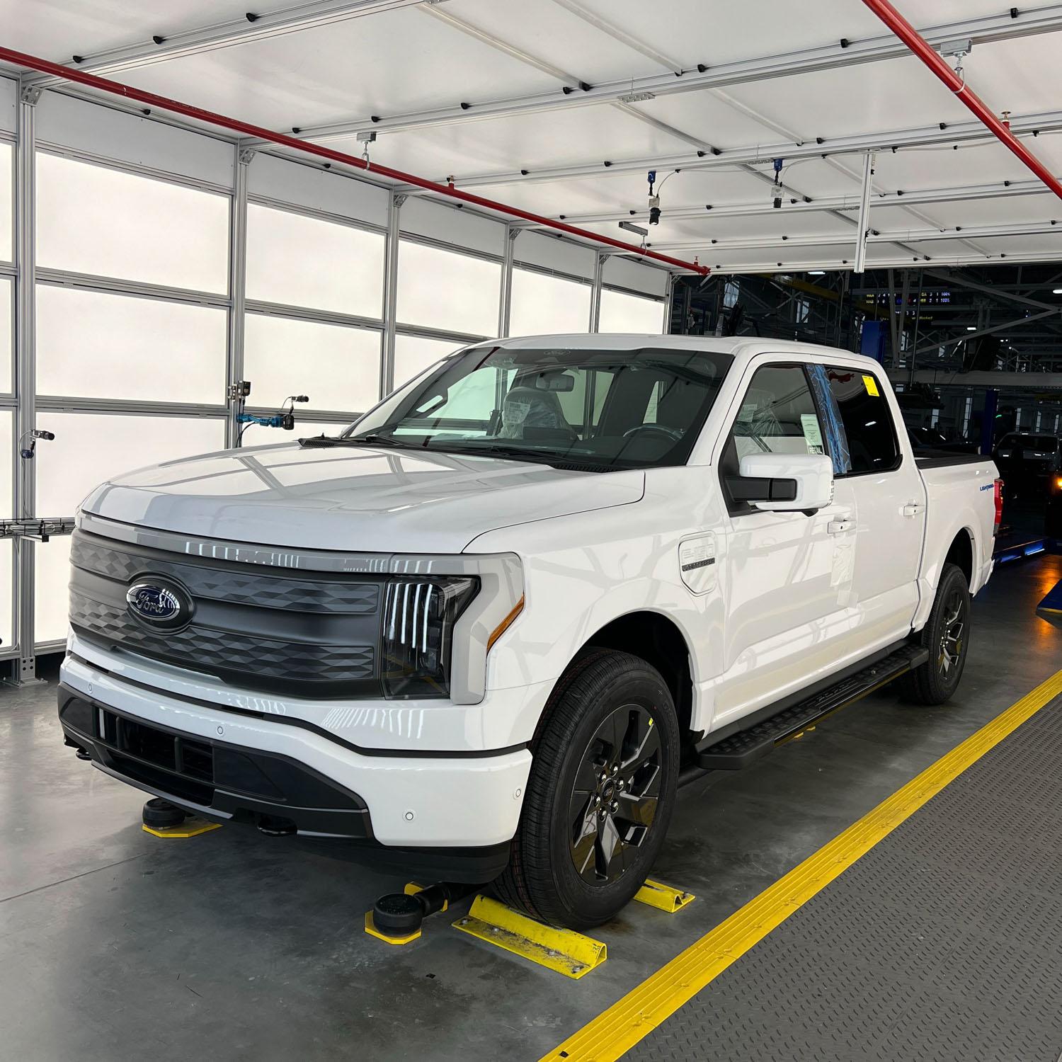 Ford F-150 Lightning ✅ 5/23 Lightning Build Week Group F-150