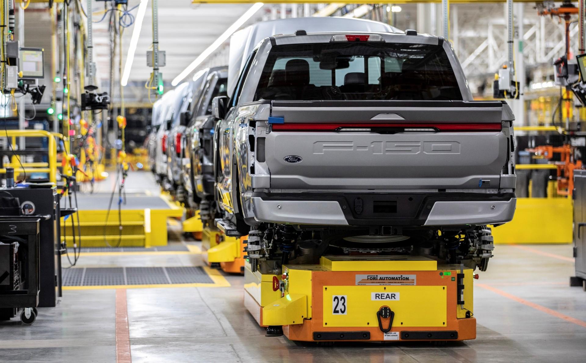 Ford F-150 Lightning F-150 Lightning Production Capacity Expands to 150,000 with Added Third Shift f-150-lightning-1