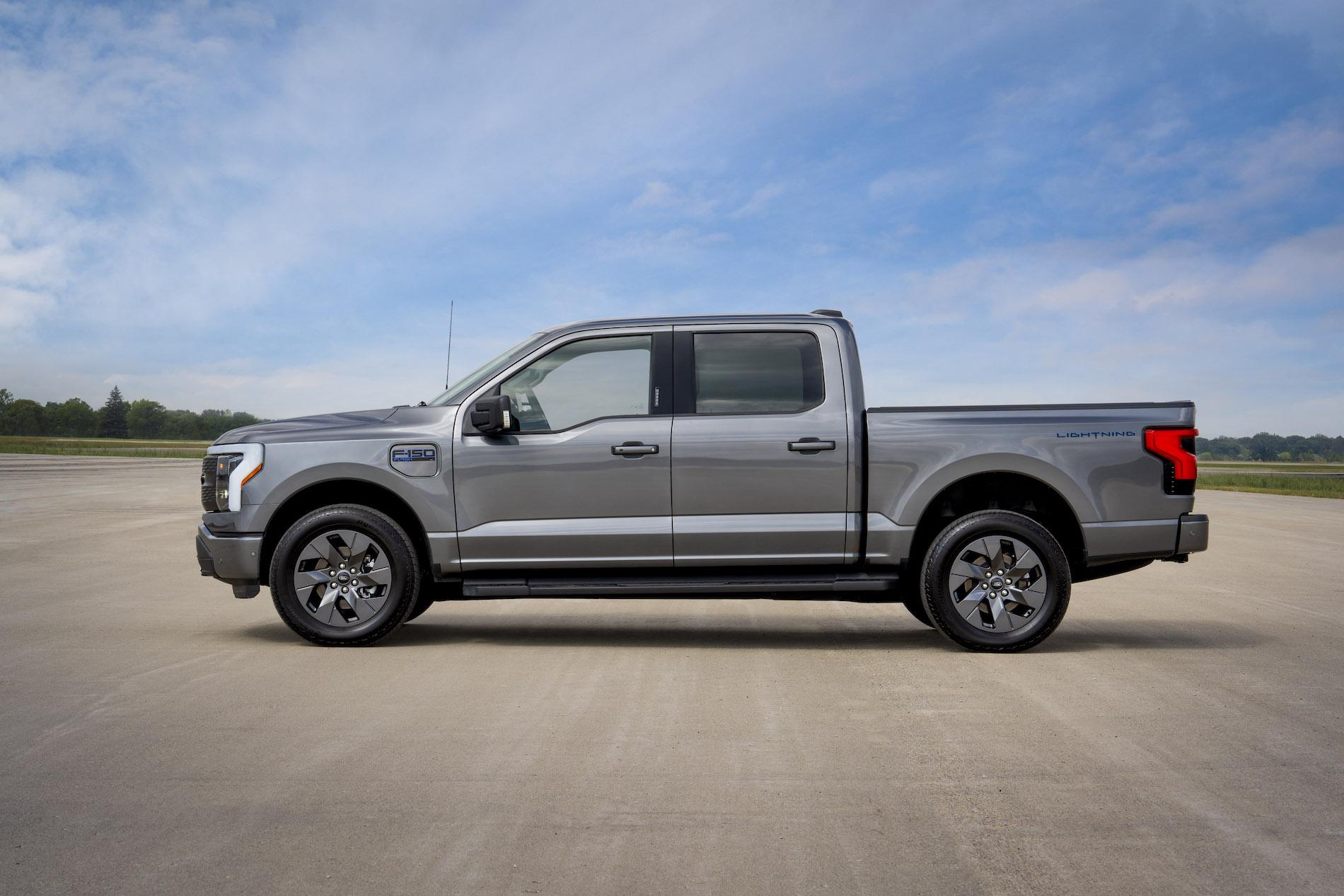 Ford F-150 Lightning F-150 Lightning FLASH Model Debuts with Heat Pump and Bigger Screen F-150 Lightning Flash 2