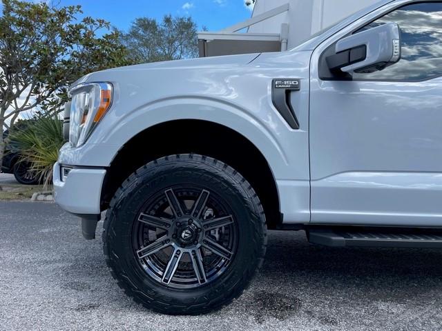 Ford F-150 Lightning 2021 Lariat Space White 4x4 Sport Leveled Fuel Rouge 20 x 9 Toyo OC RT 295 60 R20 F150 2