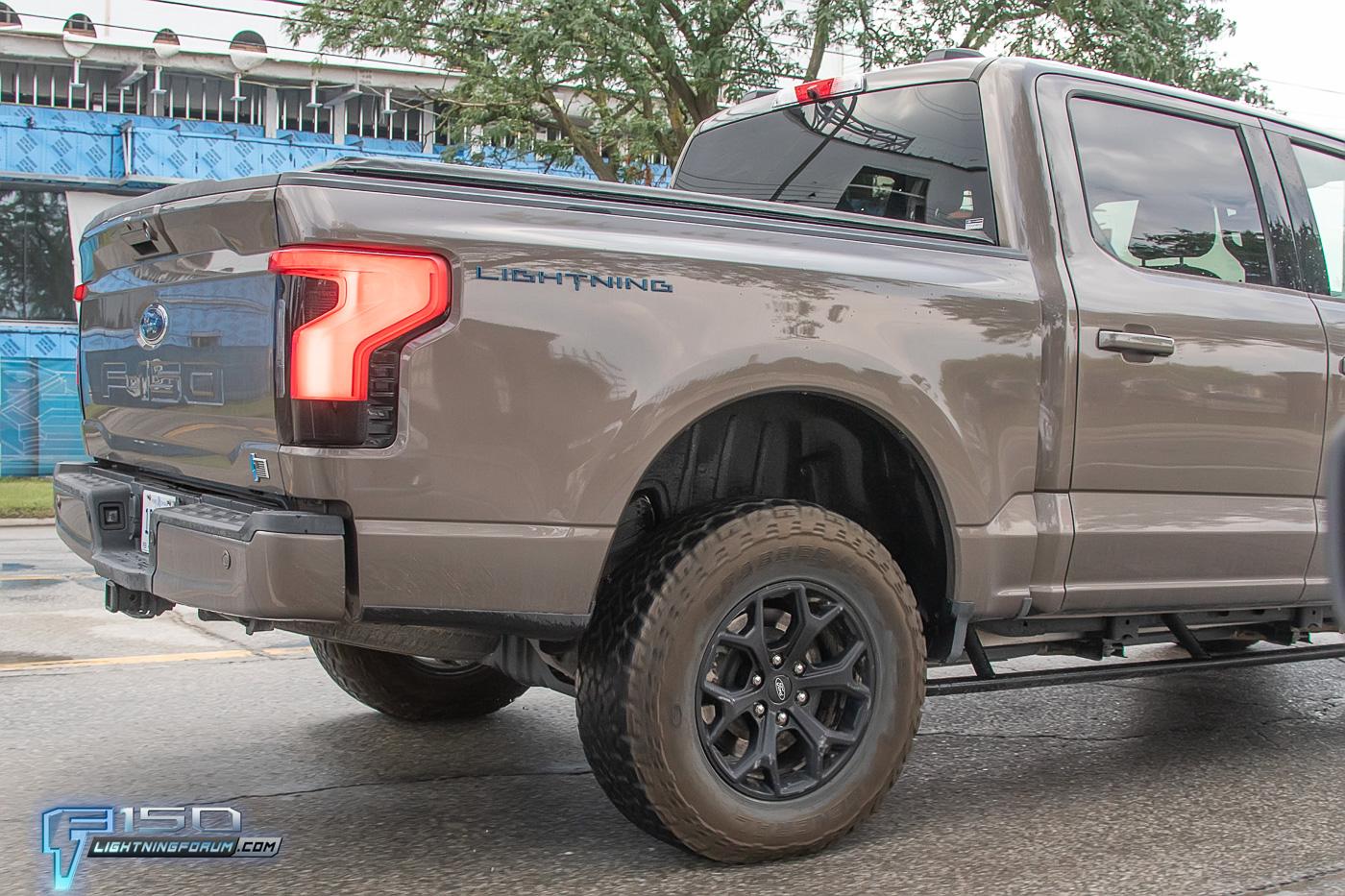 Ford F-150 Lightning F-150 Lightning (Tremor-Spec'd) Off-Road Mule Caught Testing f150-lightning-offroad-mule-testing-3