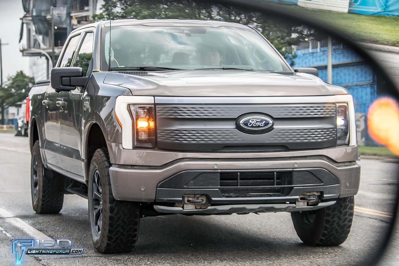 Ford F-150 Lightning F-150 Lightning (Tremor-Spec'd) Off-Road Mule Caught Testing f150-lightning-offroad-mule-testing-8