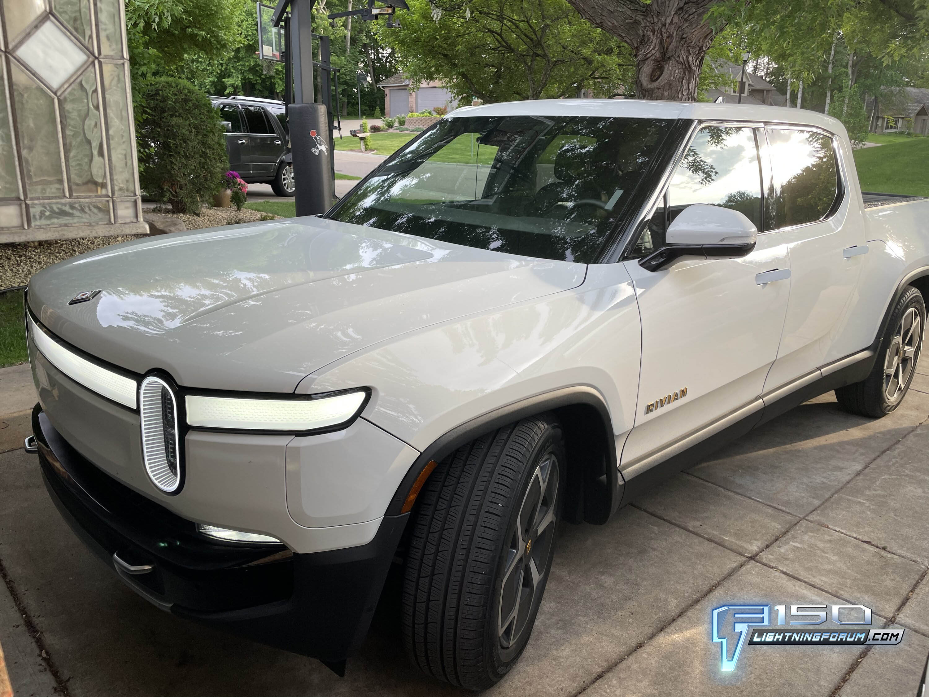 Ford F-150 Lightning 🥊 My Rivian R1T vs my Lightning comparison review F150 Lightning vs Rivian R1T review comparison 1