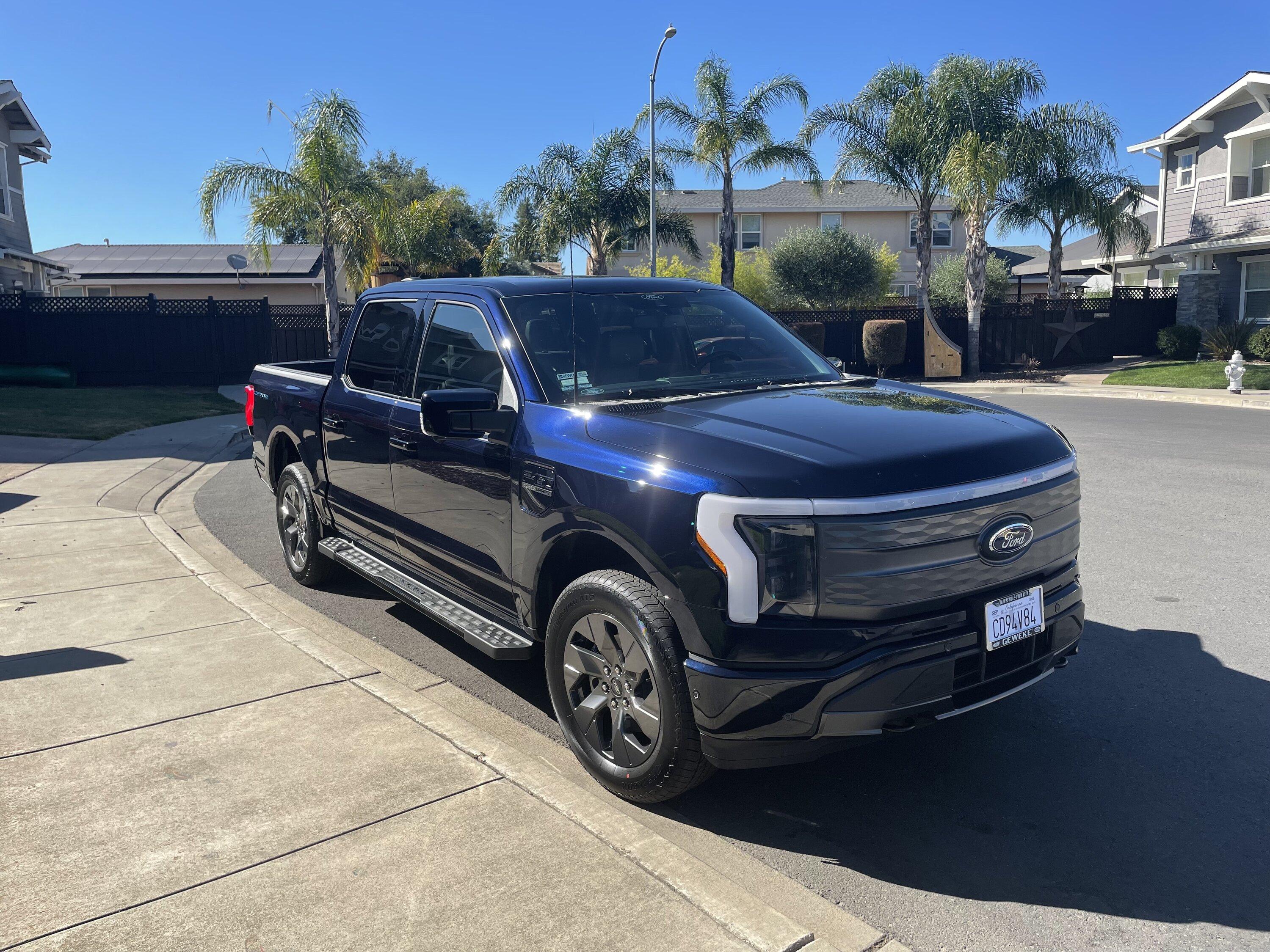 Ford F-150 Lightning ✅ 5/16 Lightning Build Week Group F1F84B86-CE35-4214-A581-52802414DAC9