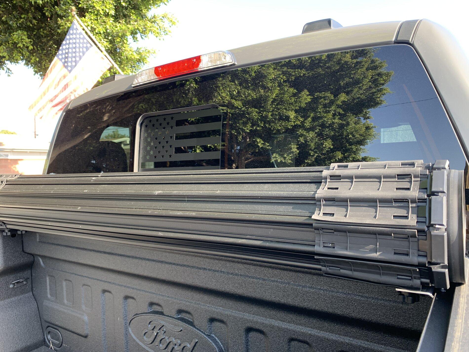 Ford F-150 Lightning Anyone received a rolling aluminum cover? F3F6496B-339F-4516-BDB6-F700840AEE32