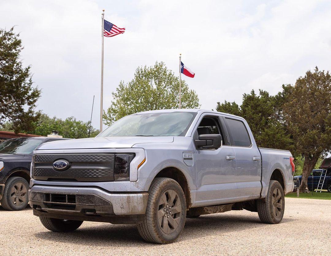 Ford F-150 Lightning ICED BLUE SILVER F-150 Lightning Photos & Club Iced Blue Silver F150 Lightnin