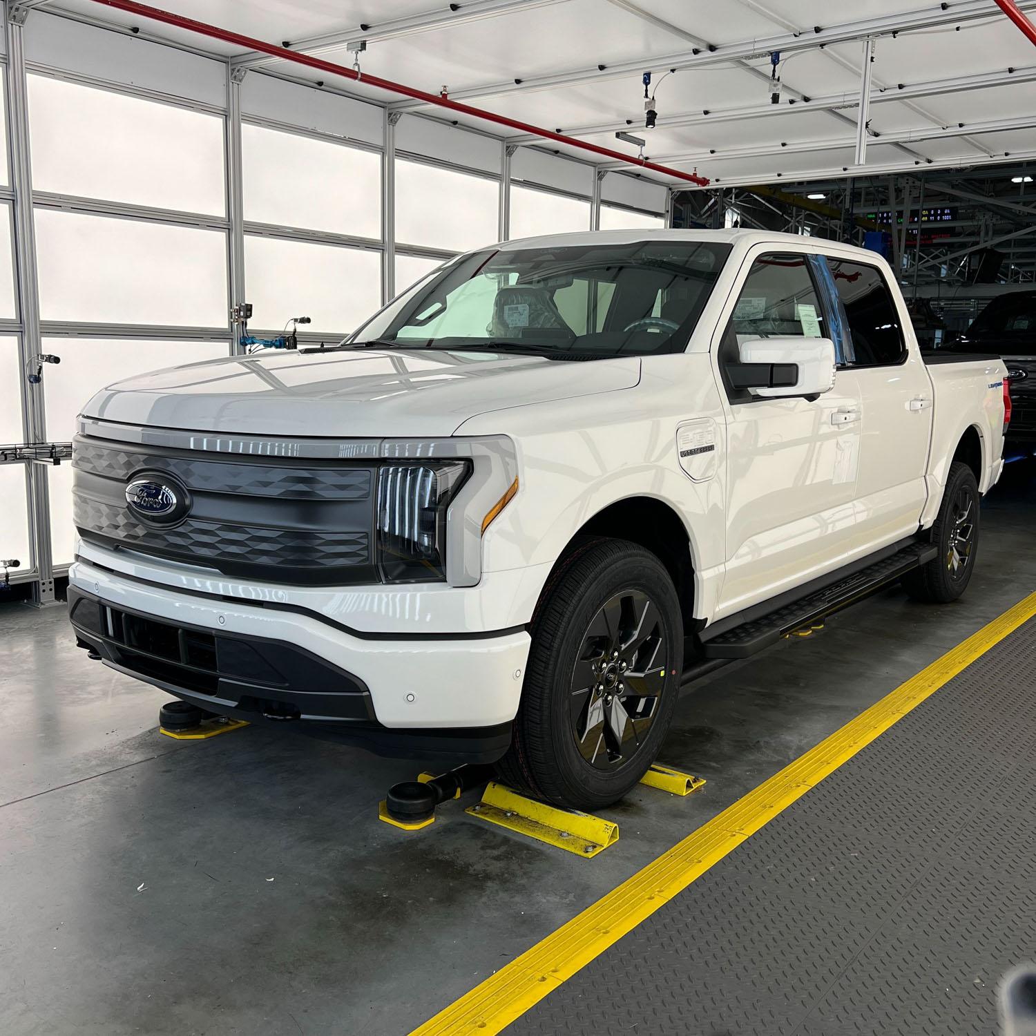 Ford F-150 Lightning ✅ 8/15/22 Lightning Build Week Group image (1)