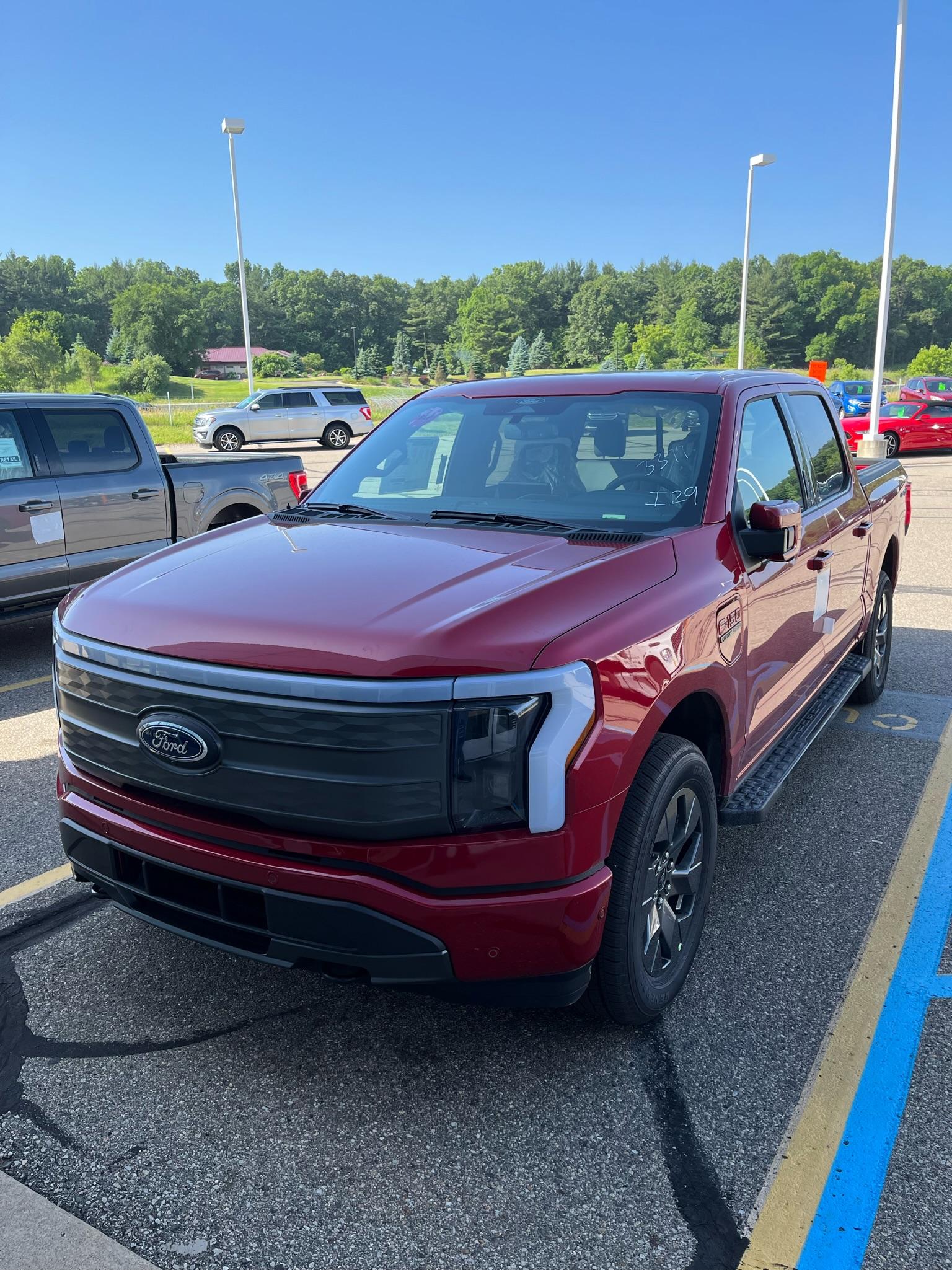 Ford F-150 Lightning ✅ 5/16 Lightning Build Week Group ima