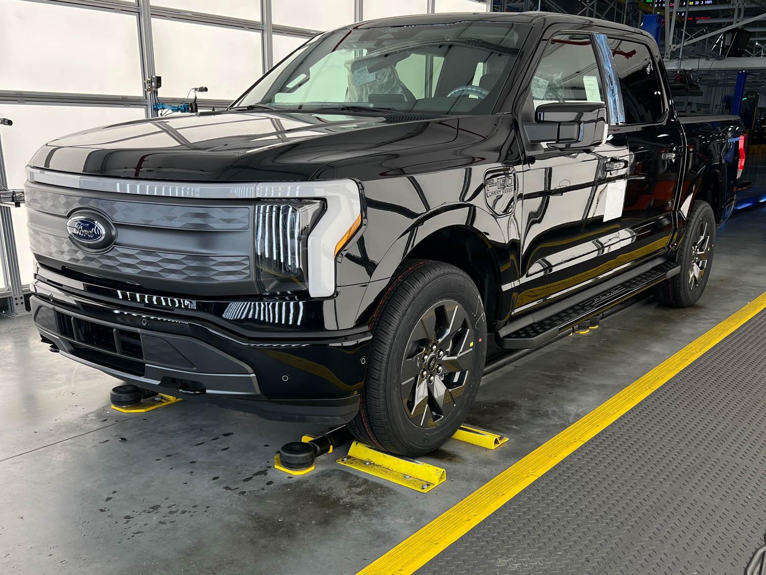 Ford F-150 Lightning ✅ 9/12 Lightning Build Week Group image