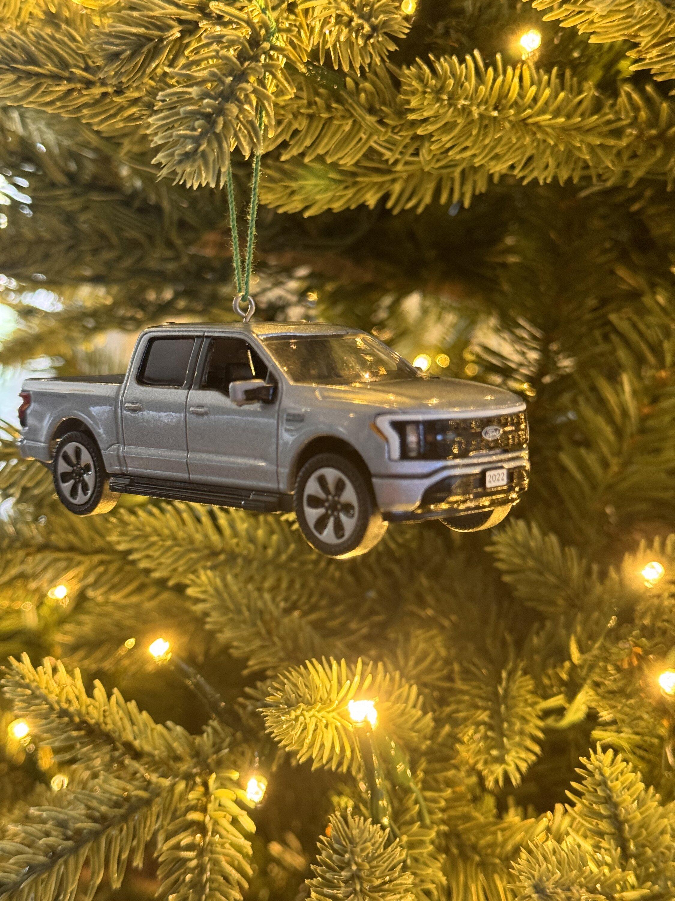 Ford F-150 Lightning Lightning Hallmark Keepsake Ornament IMG_0306