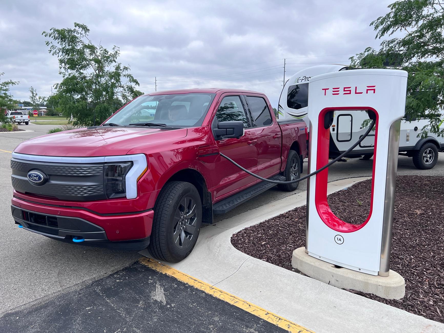 Ford F-150 Lightning Pics of Lightning Trucks Doing Truck Things. Post Yours! 📸 IMG_0992