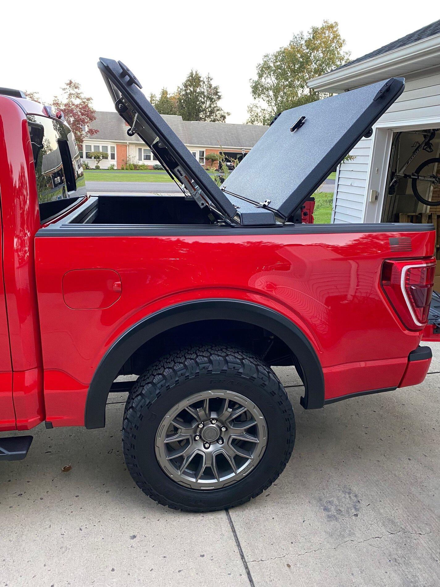 Ford F-150 Lightning Frustrated With Tonneau Search...Perfect Tonneau? IMG_1120.JPG