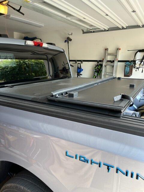 Ford F-150 Lightning Leer Tonneau cover installed IMG_1405