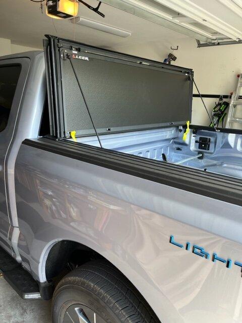 Ford F-150 Lightning Leer Tonneau cover installed IMG_1407