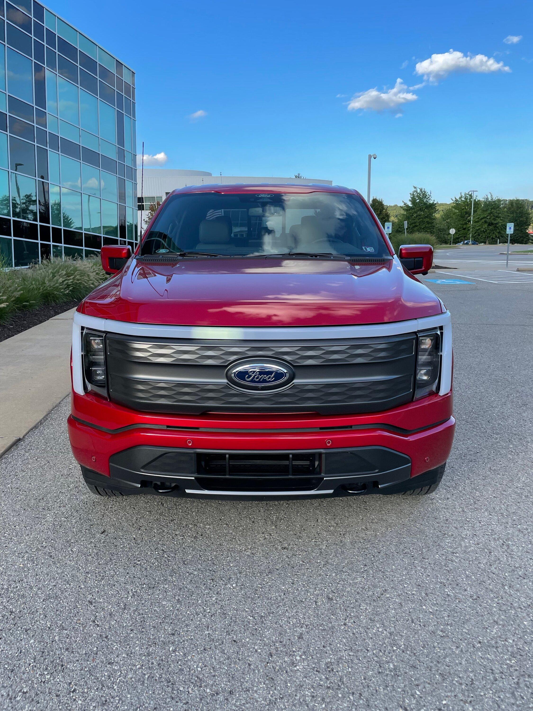 Ford F-150 Lightning Lightning Lariat SR Rapid Red (w/ Extended 8yr Warranty) IMG_1419