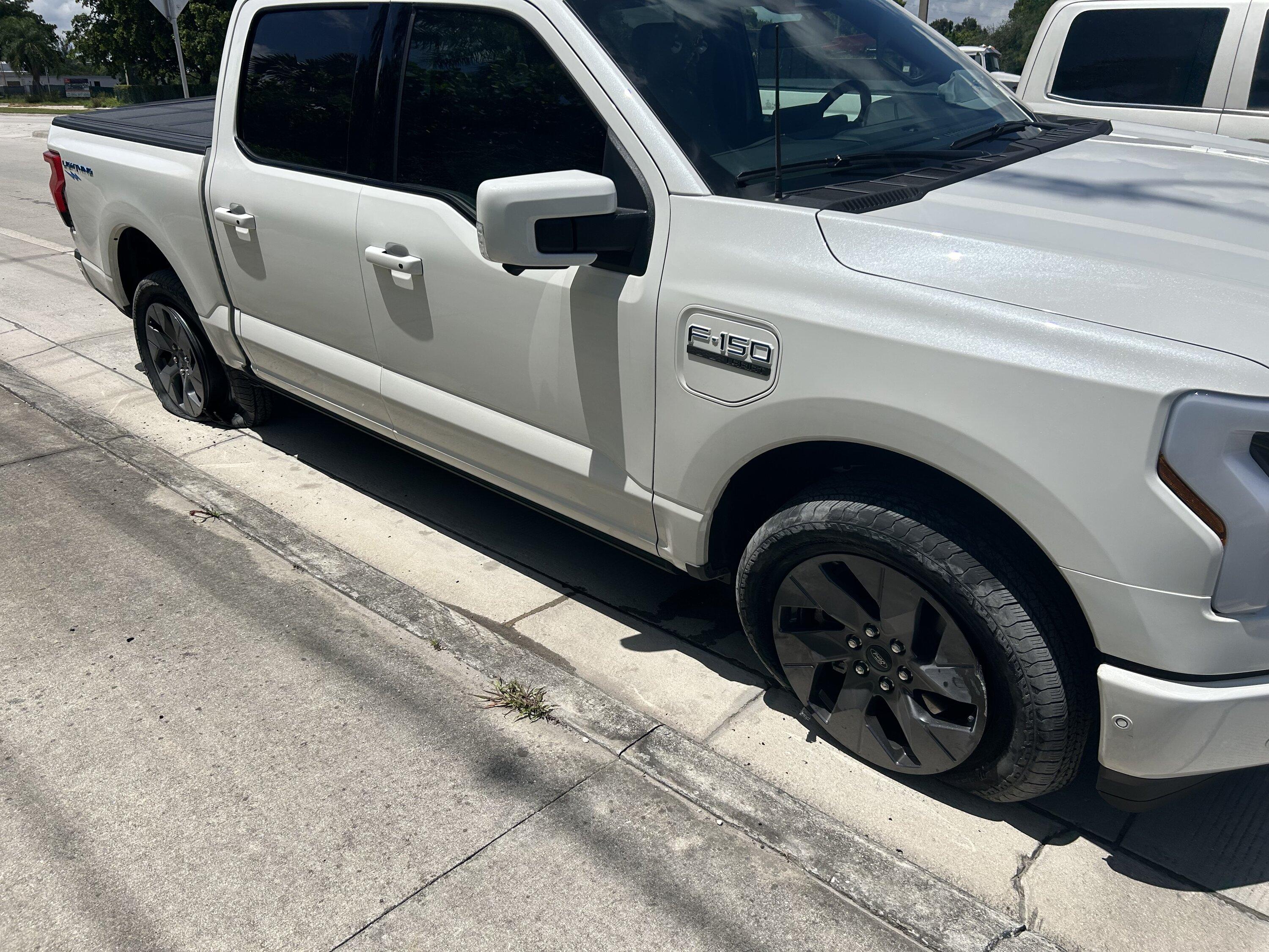 Ford F-150 Lightning WTB, NEED Lariat Wheels in FL URGENT!! IMG_1547