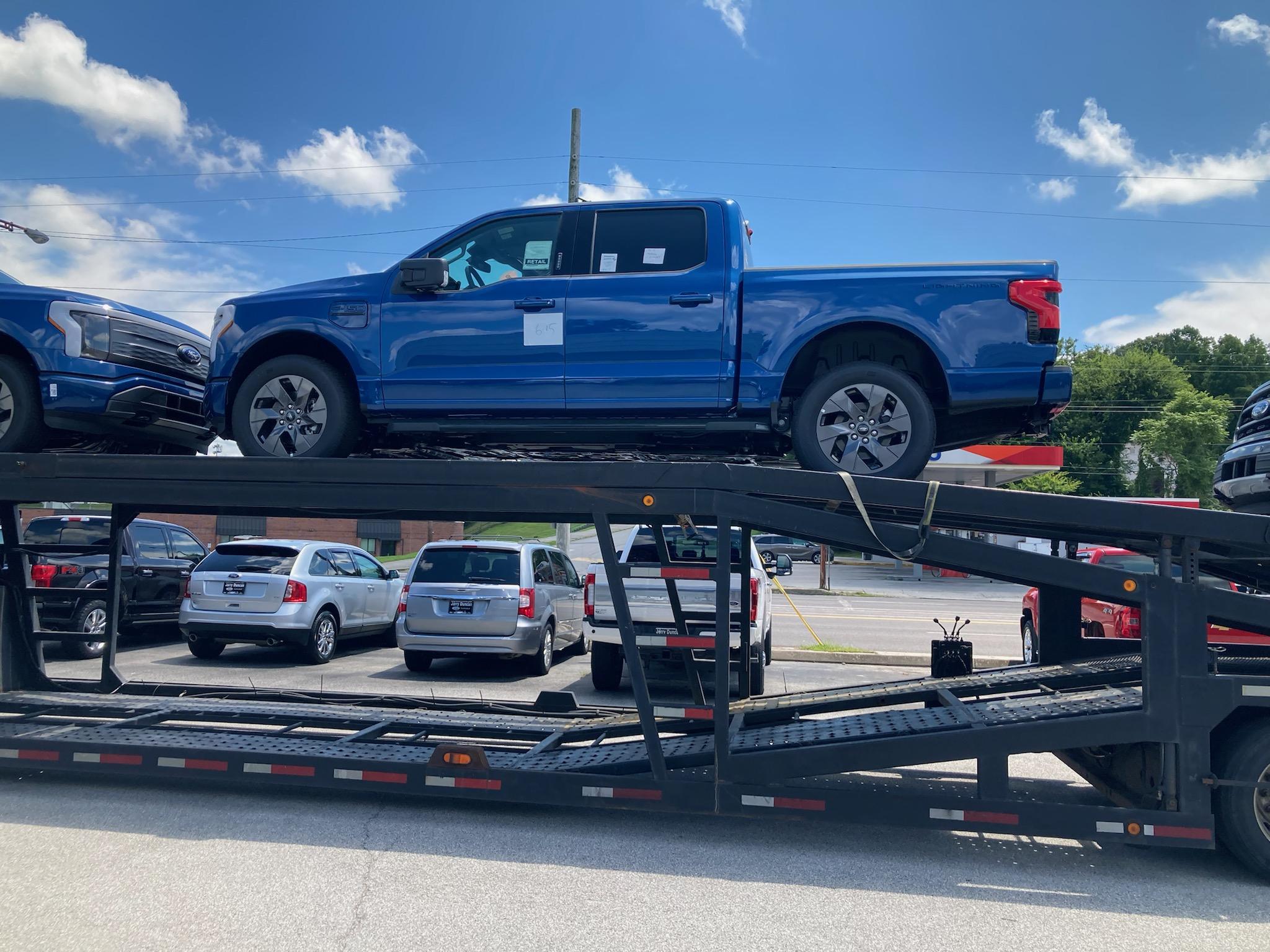 Ford F-150 Lightning ✅ 4/18 Lightning Build Week Group IMG_1770