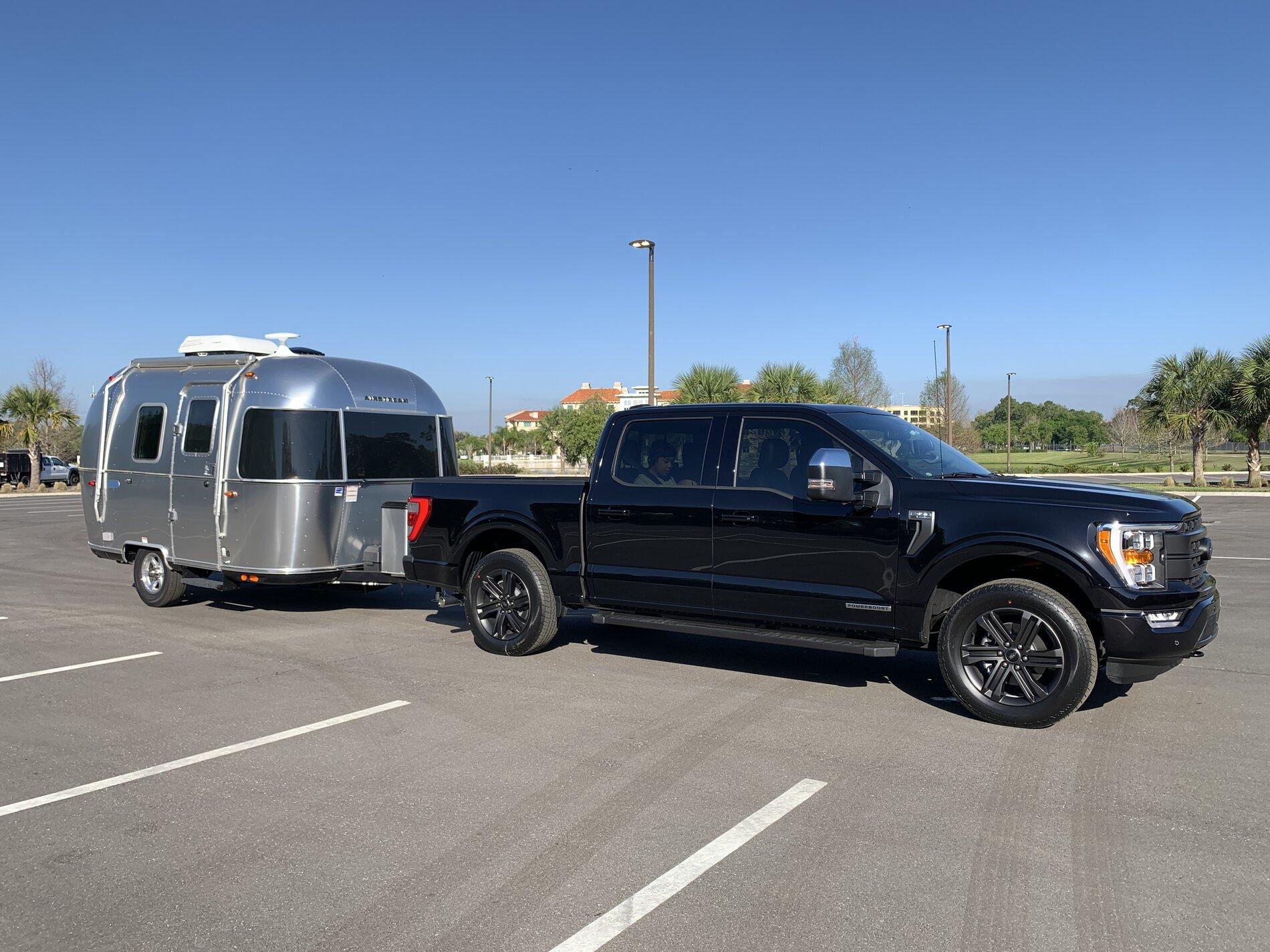 Ford F-150 Lightning Not quite level with Airstream IMG_1889.JPG