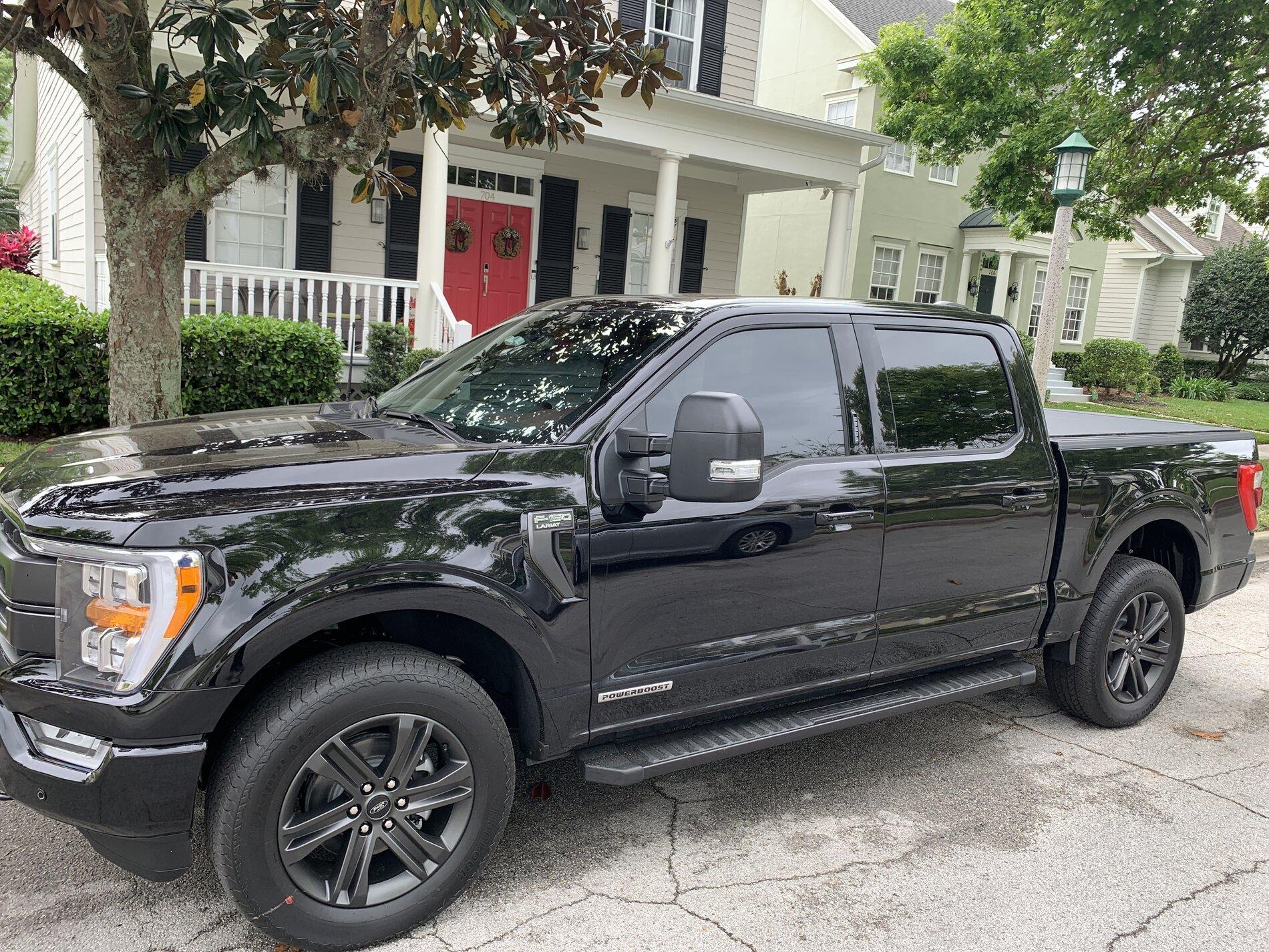 Ford F-150 Lightning Lomax Hard Tri-fold Installed IMG_1996.JPG