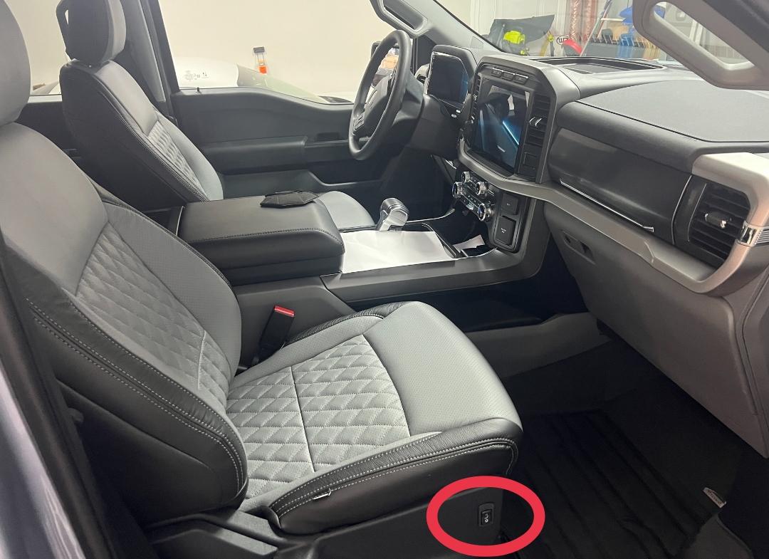 Ford F-150 Lightning Are Pro seats actually different beside vinyl? IMG_20221021_095157