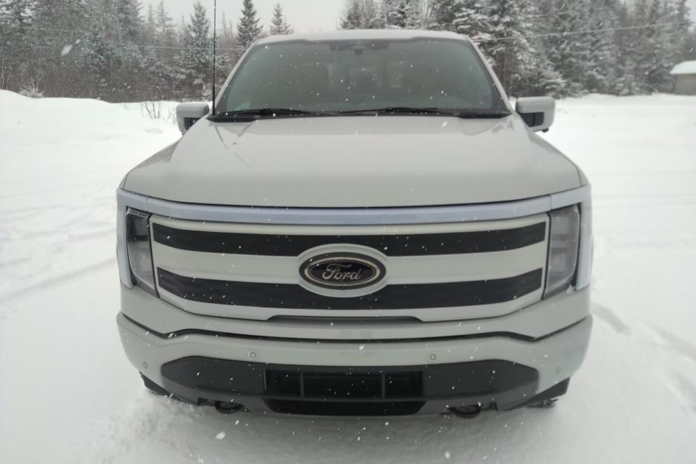 Ford F-150 Lightning Ford sign on front grill IMG_20230301_0953112