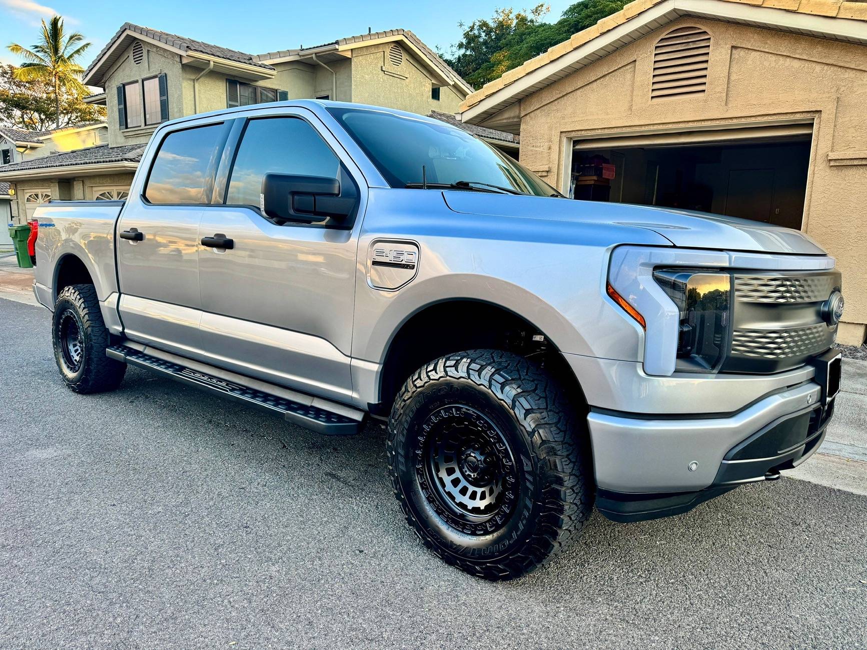 Ford F-150 Lightning 2023 Lightning XLT SR leveled with 17 inch Fuel Zephyr  and 285/70/17 KO3 IMG_2268