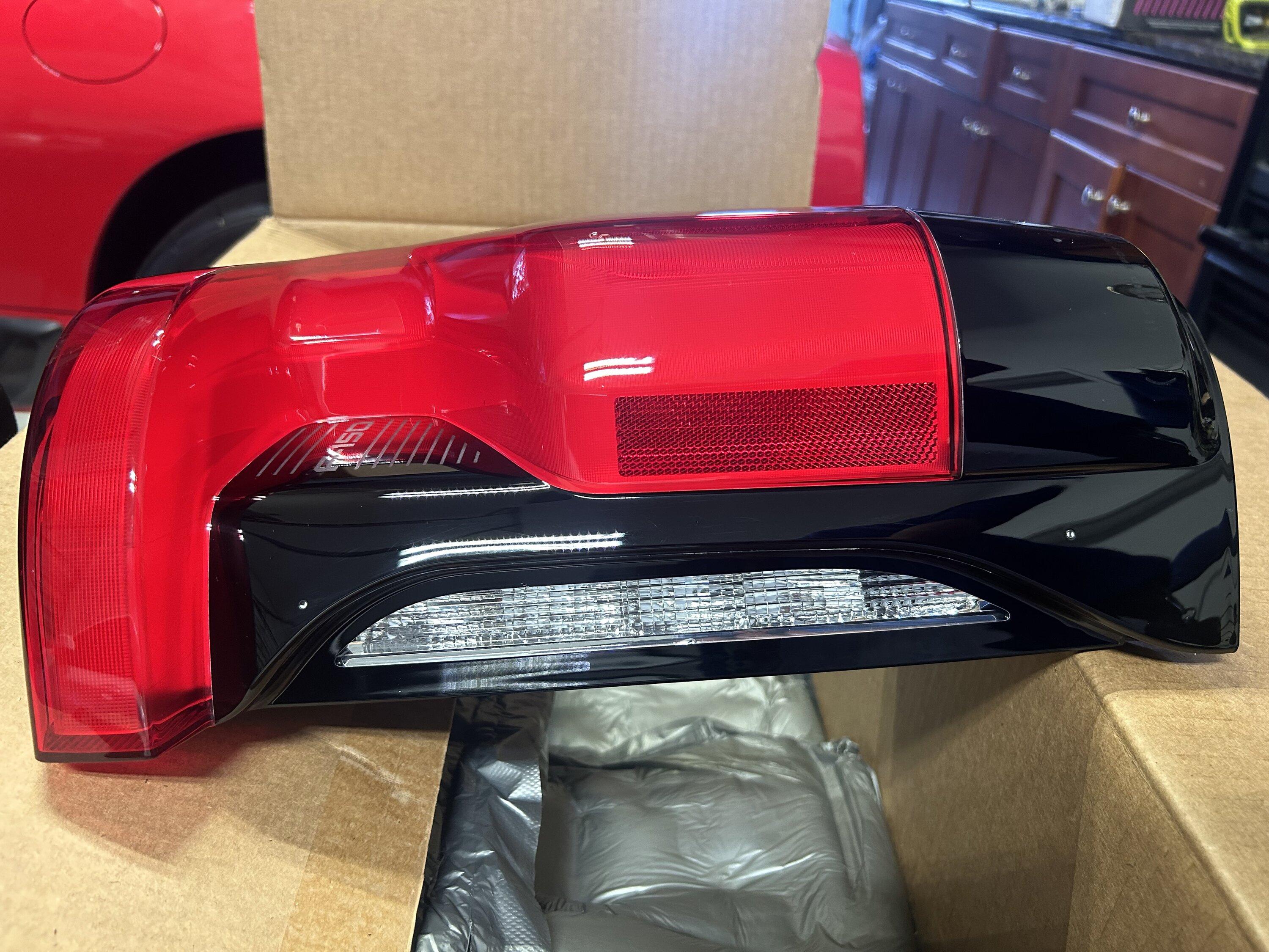 Ford F-150 Lightning Right tail light Lariat/ Platinum IMG_2341