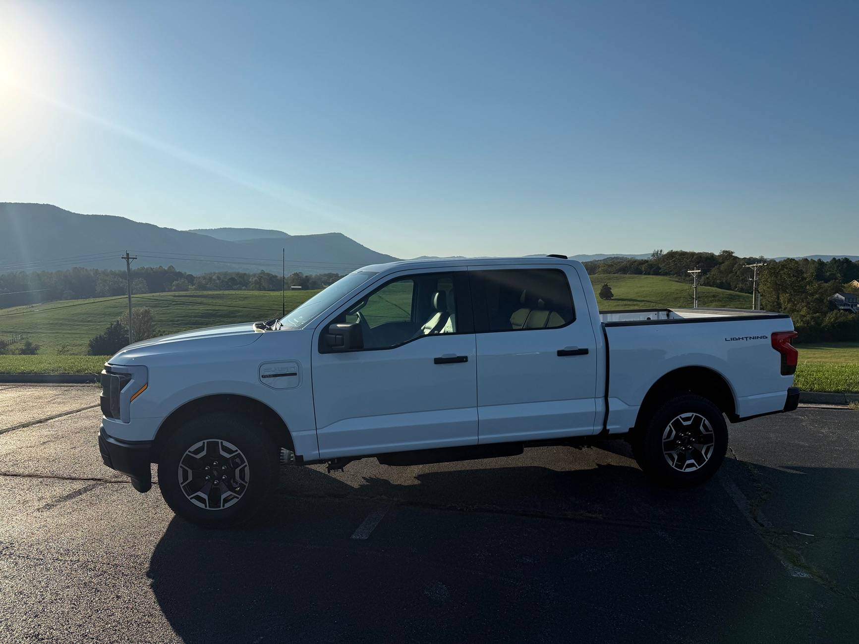 Ford F-150 Lightning OXFORD WHITE F-150 Lightning Photos & Club IMG_2348