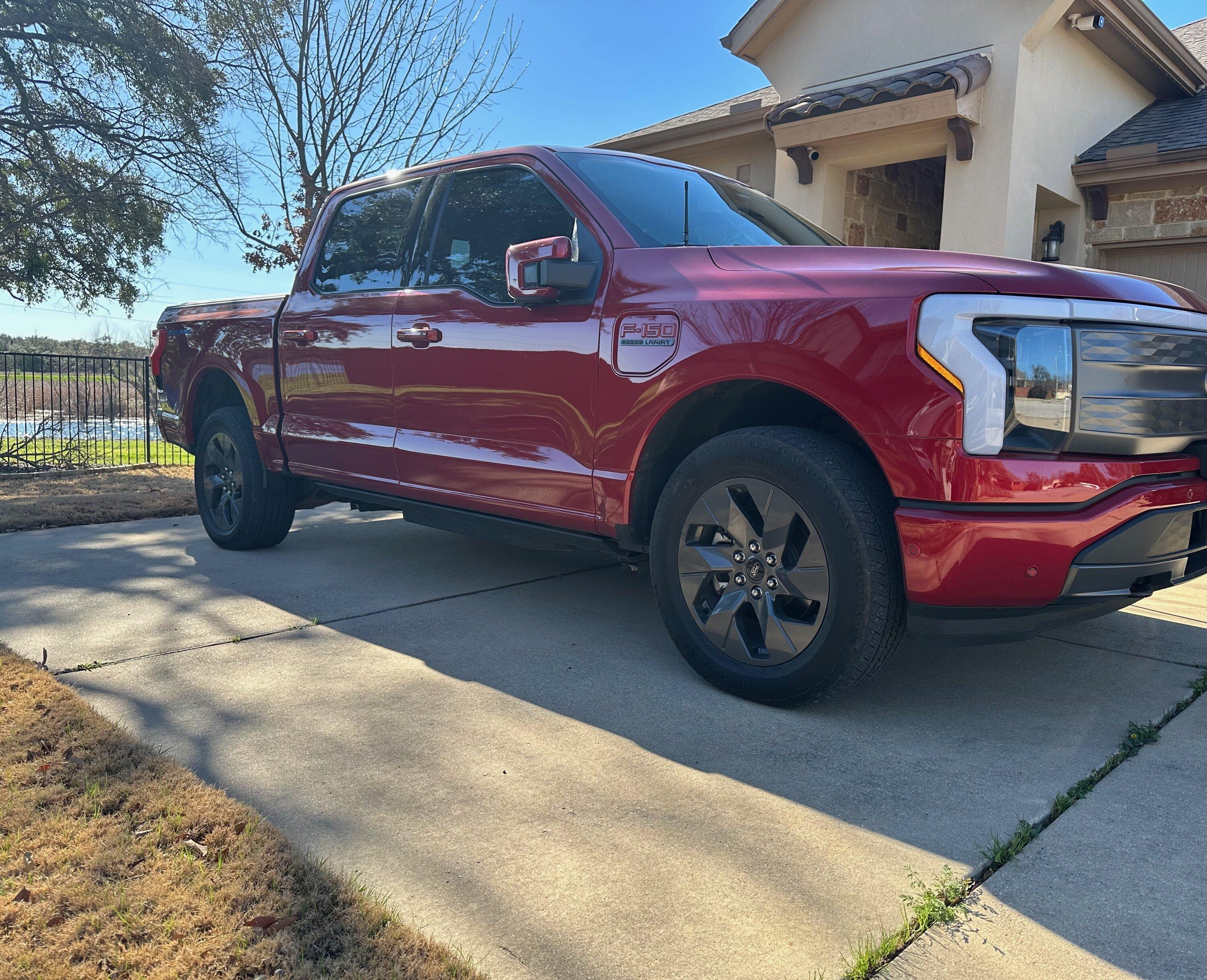 Ford F-150 Lightning Rough Country Power Running Boards Install and Thoughts after 7mo / 10k miles IMG_2545