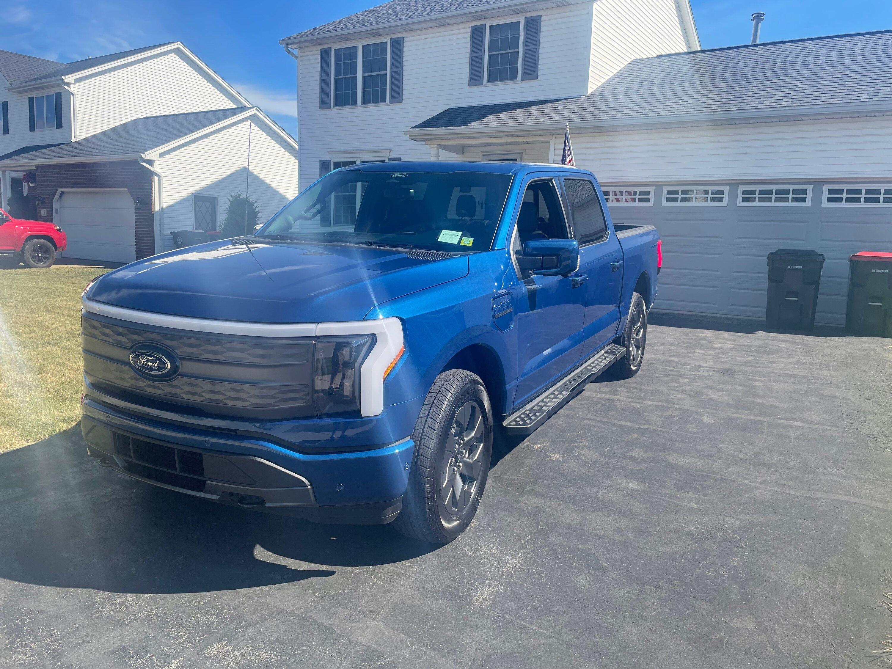 Ford F-150 Lightning ✅ 7/11/22 Lightning Build Week Group IMG_2562